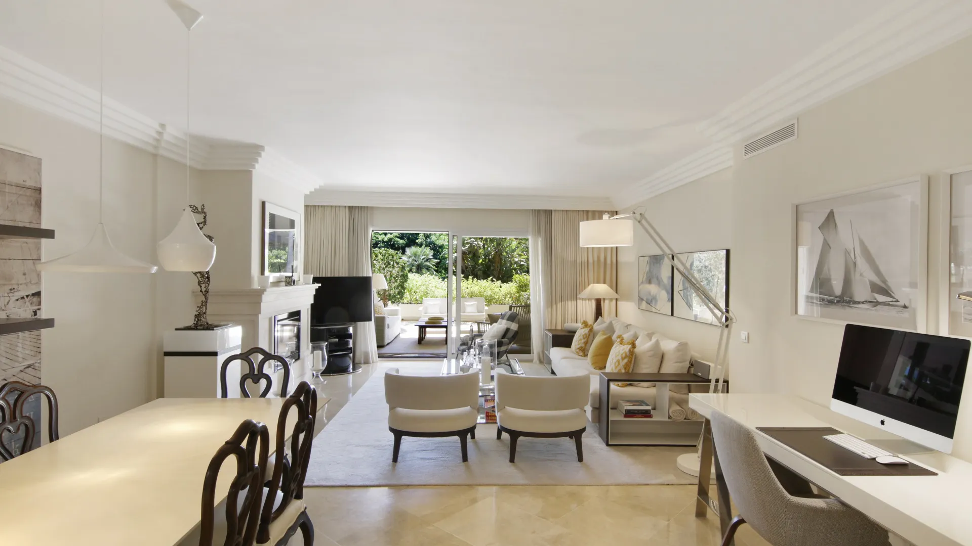 Apartamento planta baja de 3 dormitorios en venta en Las Alamandas