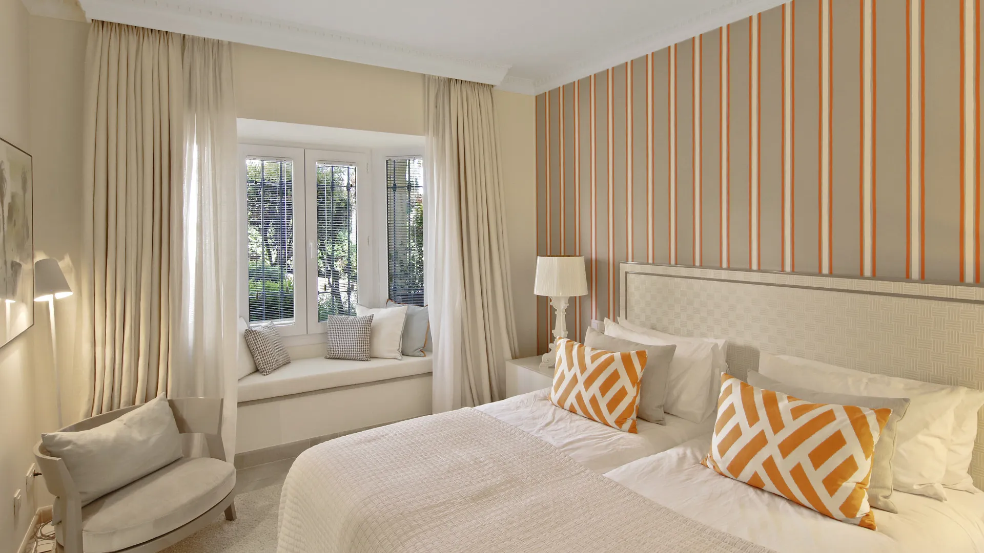 Apartamento planta baja de 3 dormitorios en venta en Las Alamandas