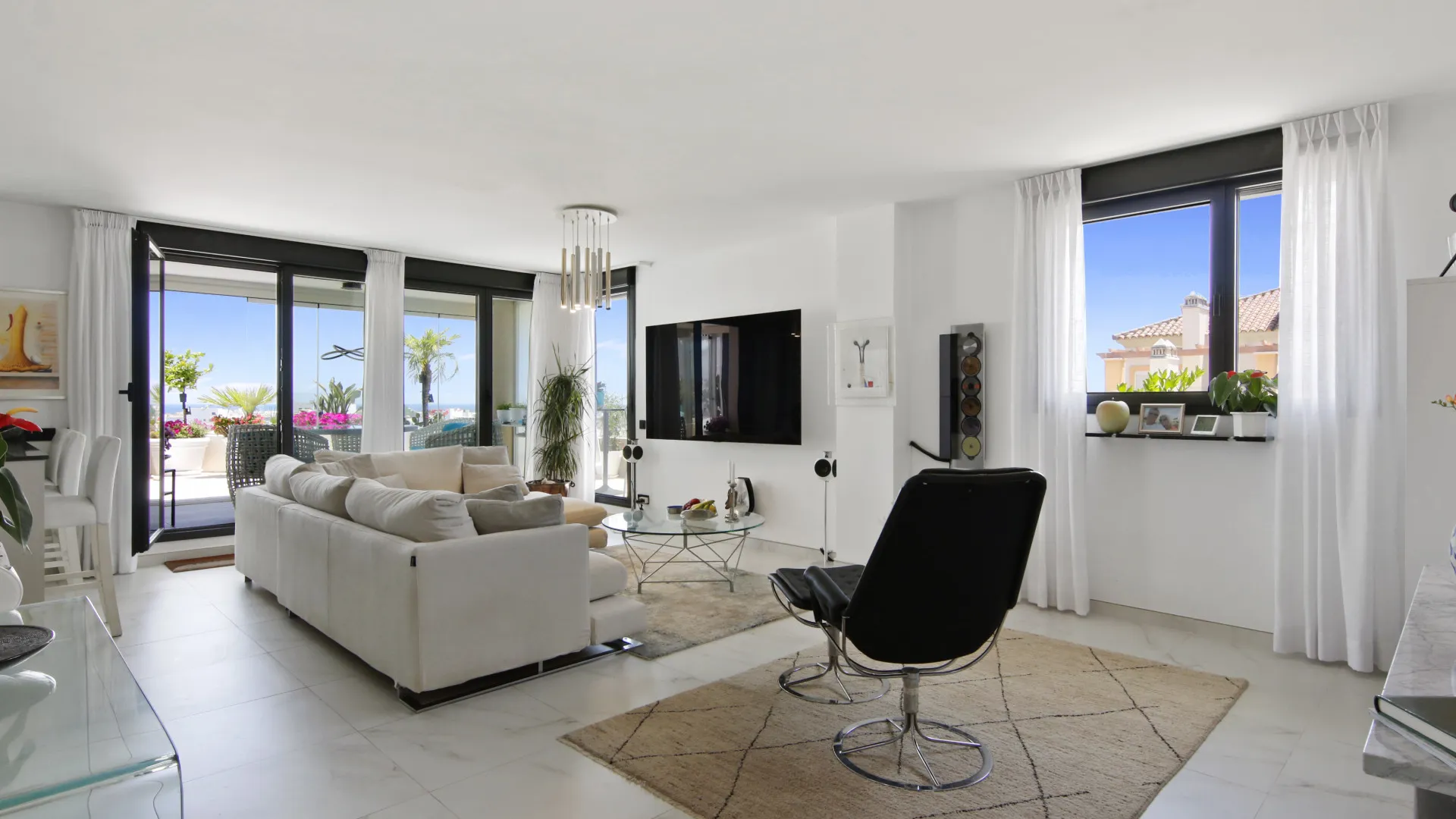 3 bedrooms penthouse for sale in Estepona Centre