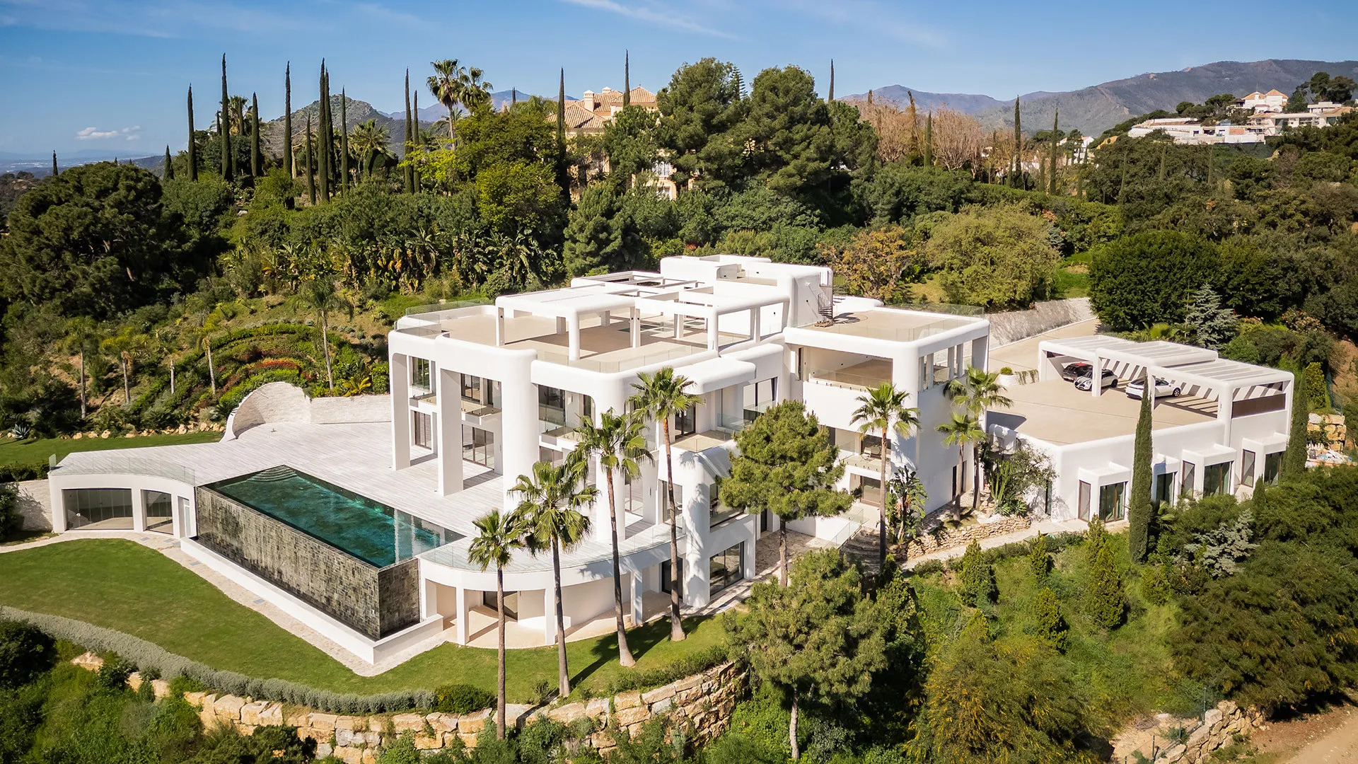 Se vende villa en La Zagaleta con 11 dormitorios