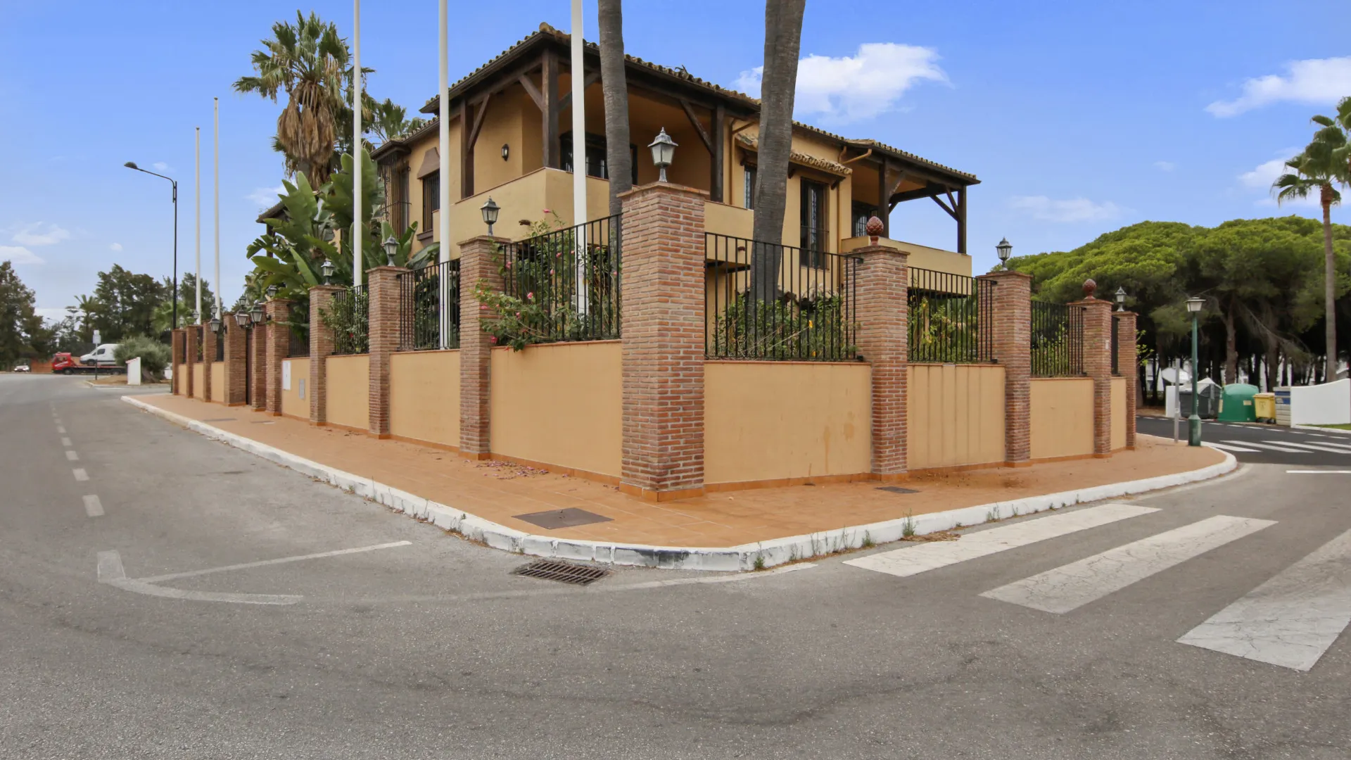 For sale commercial premises in El Presidente
