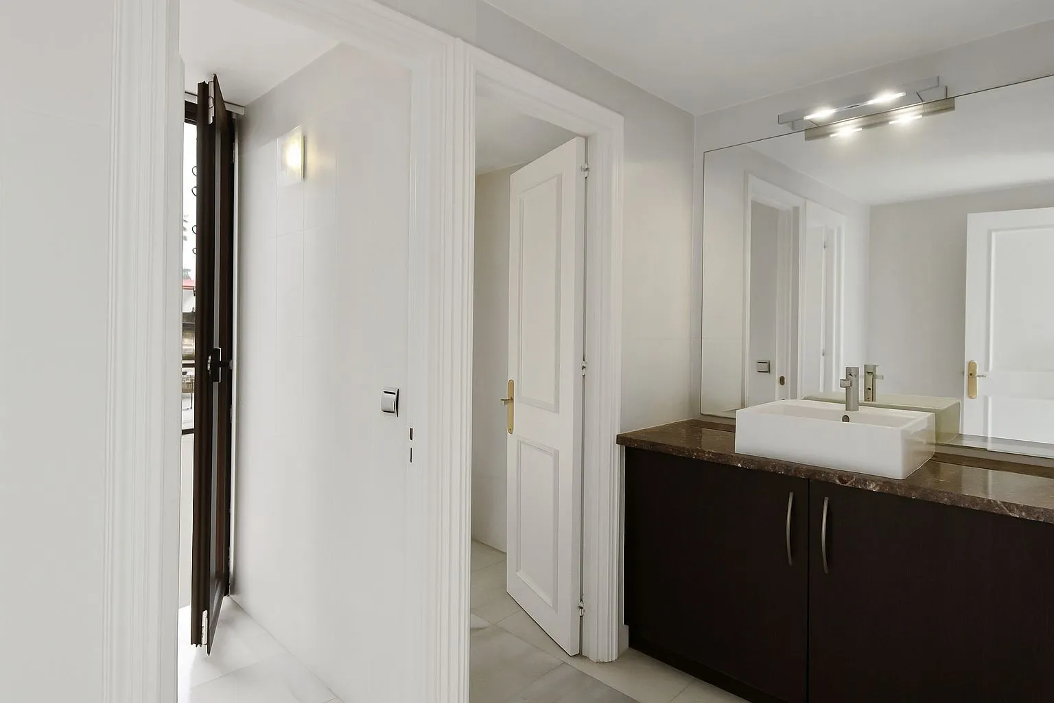 For sale commercial premises in El Presidente