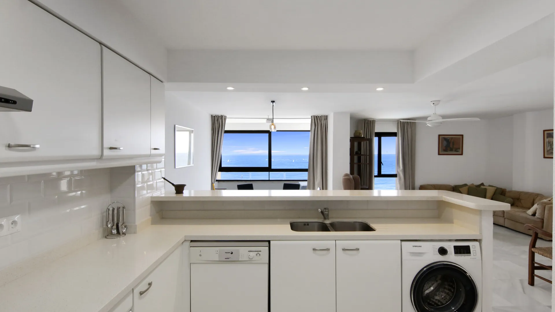 Se vende apartamento con 2 dormitorios en Estepona Ciudad