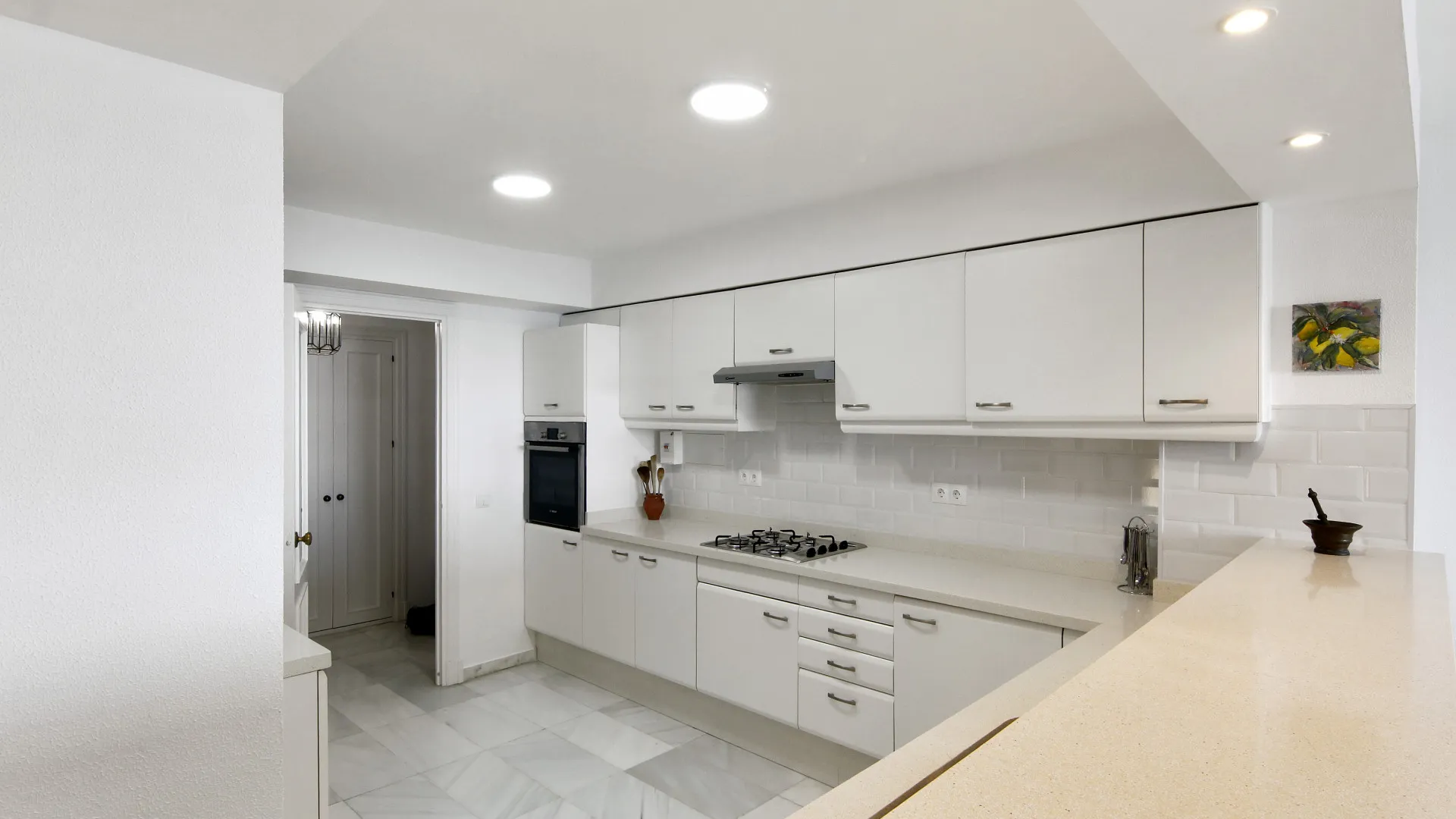 Se vende apartamento con 2 dormitorios en Estepona Ciudad