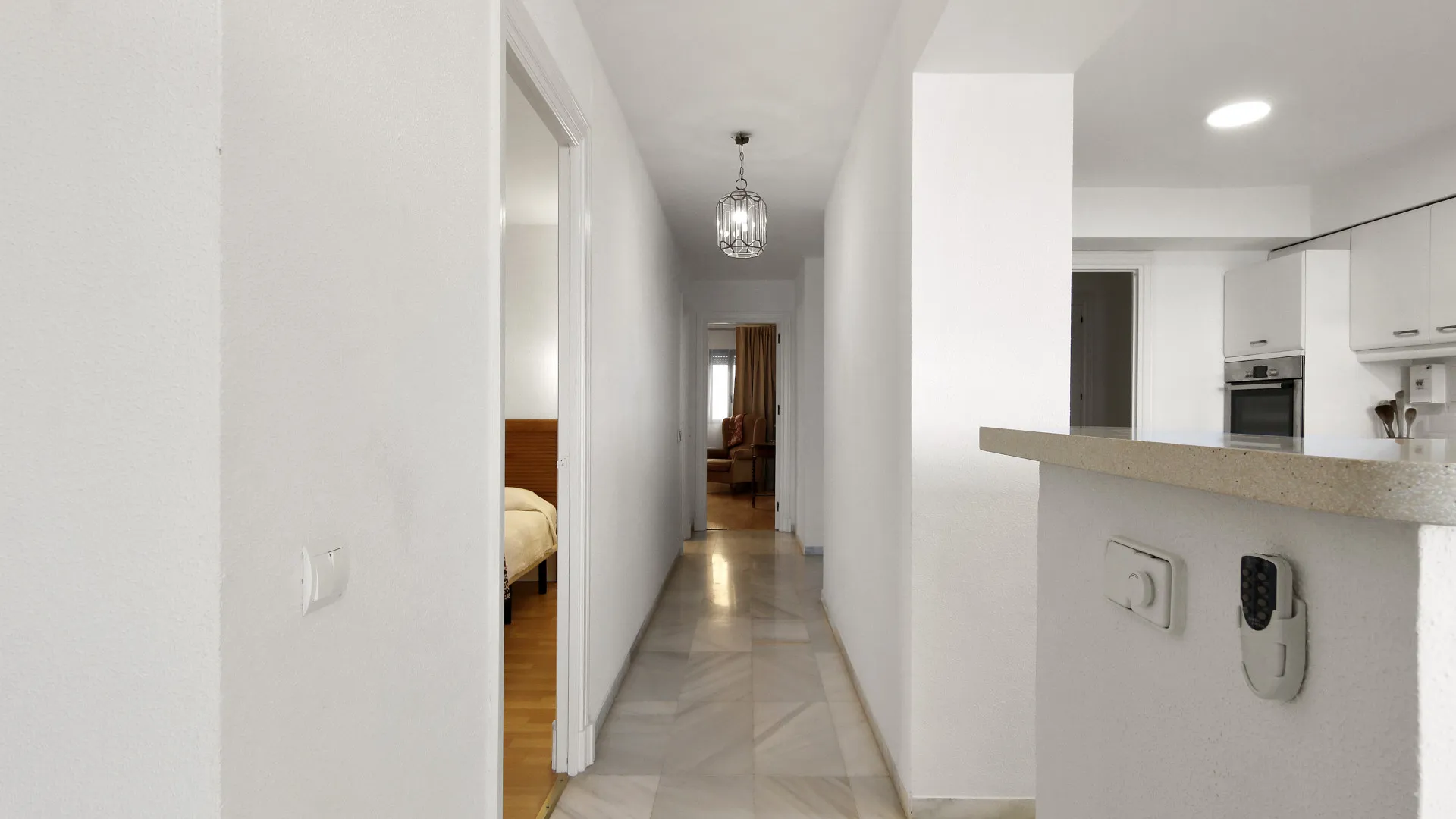 Se vende apartamento con 2 dormitorios en Estepona Ciudad
