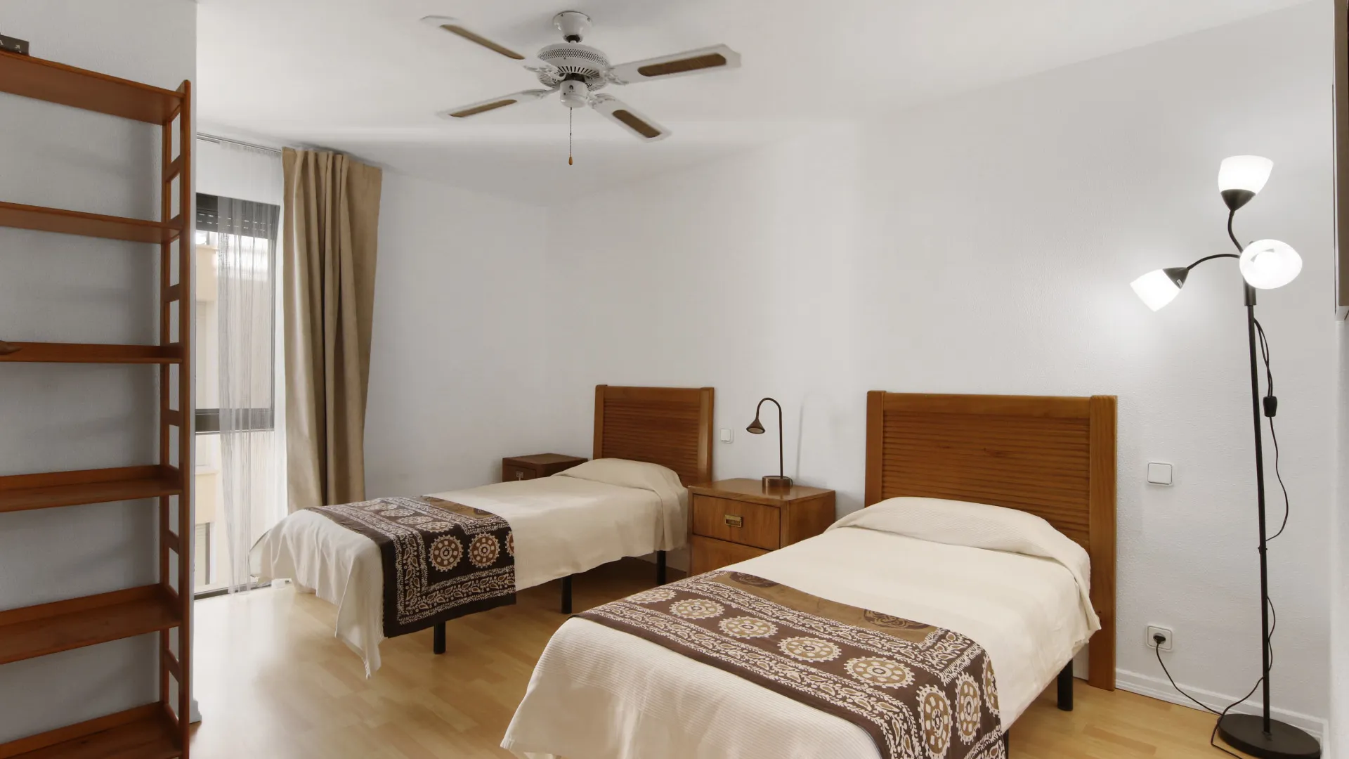 Se vende apartamento con 2 dormitorios en Estepona Ciudad