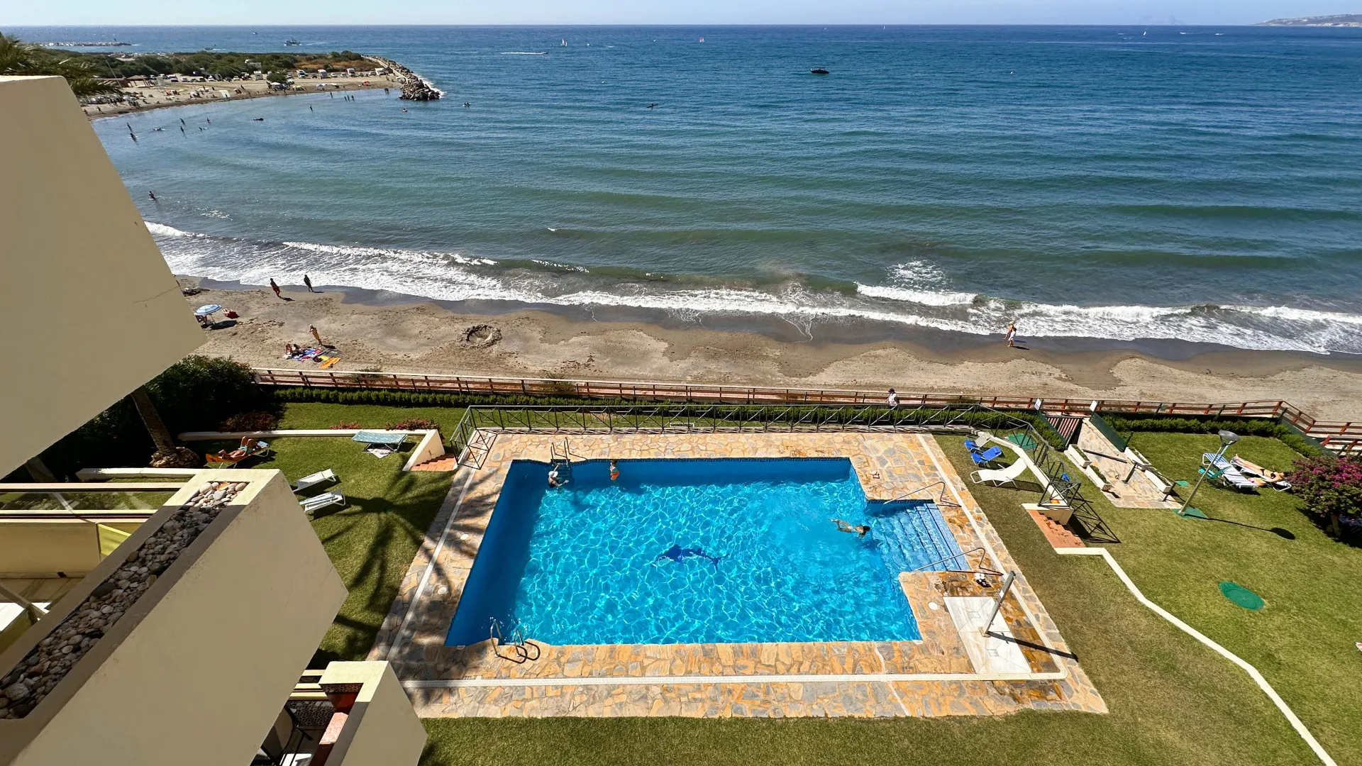 Se vende apartamento con 2 dormitorios en Estepona Ciudad