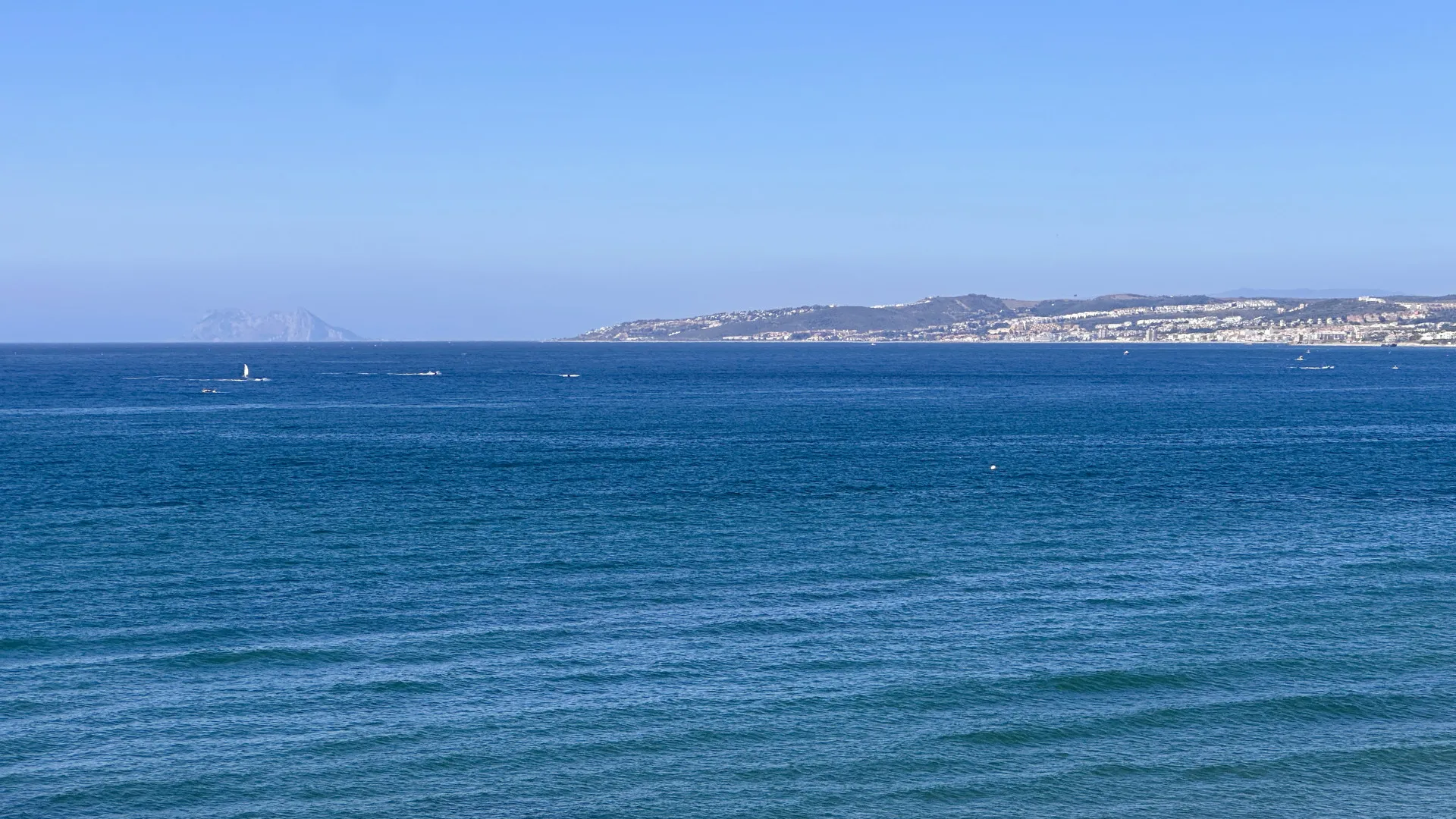 Se vende apartamento con 2 dormitorios en Estepona Ciudad