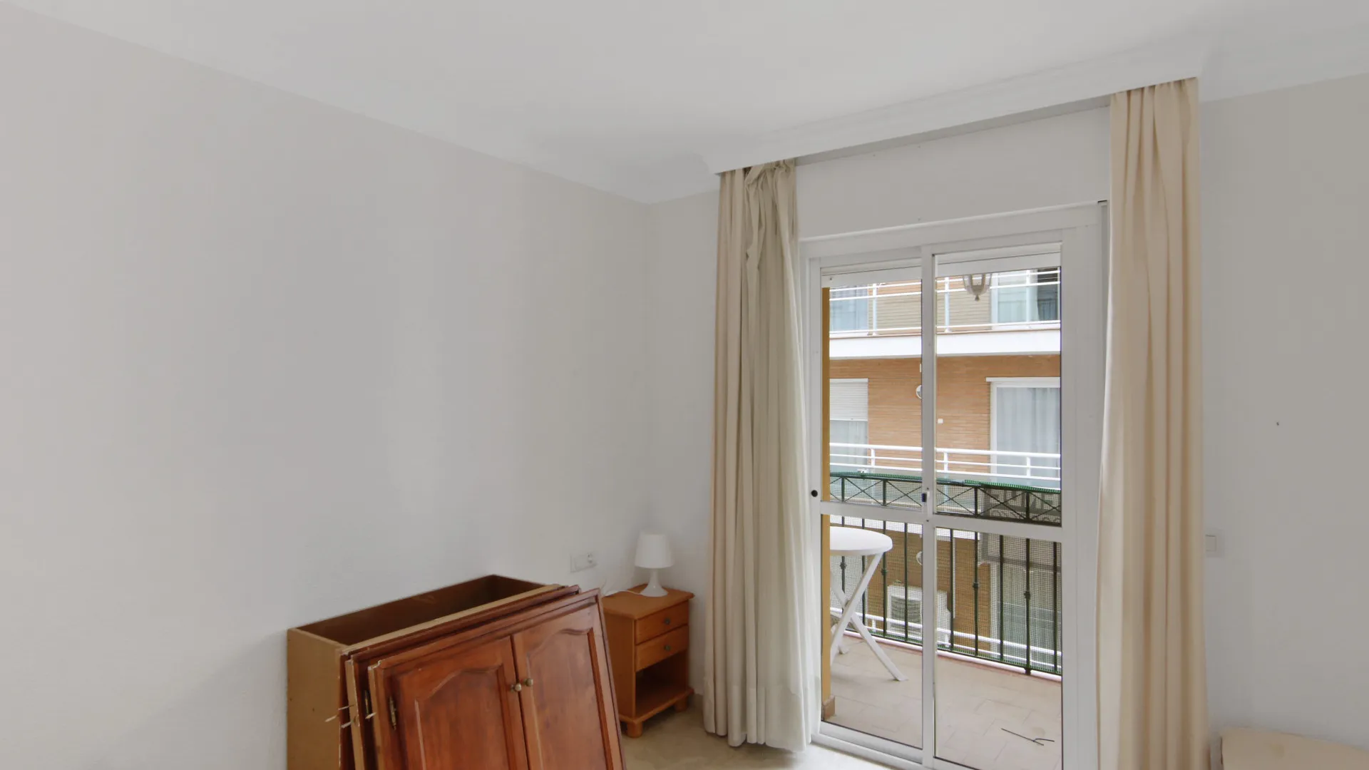For sale Estepona Centre apartment with 2 bedrooms