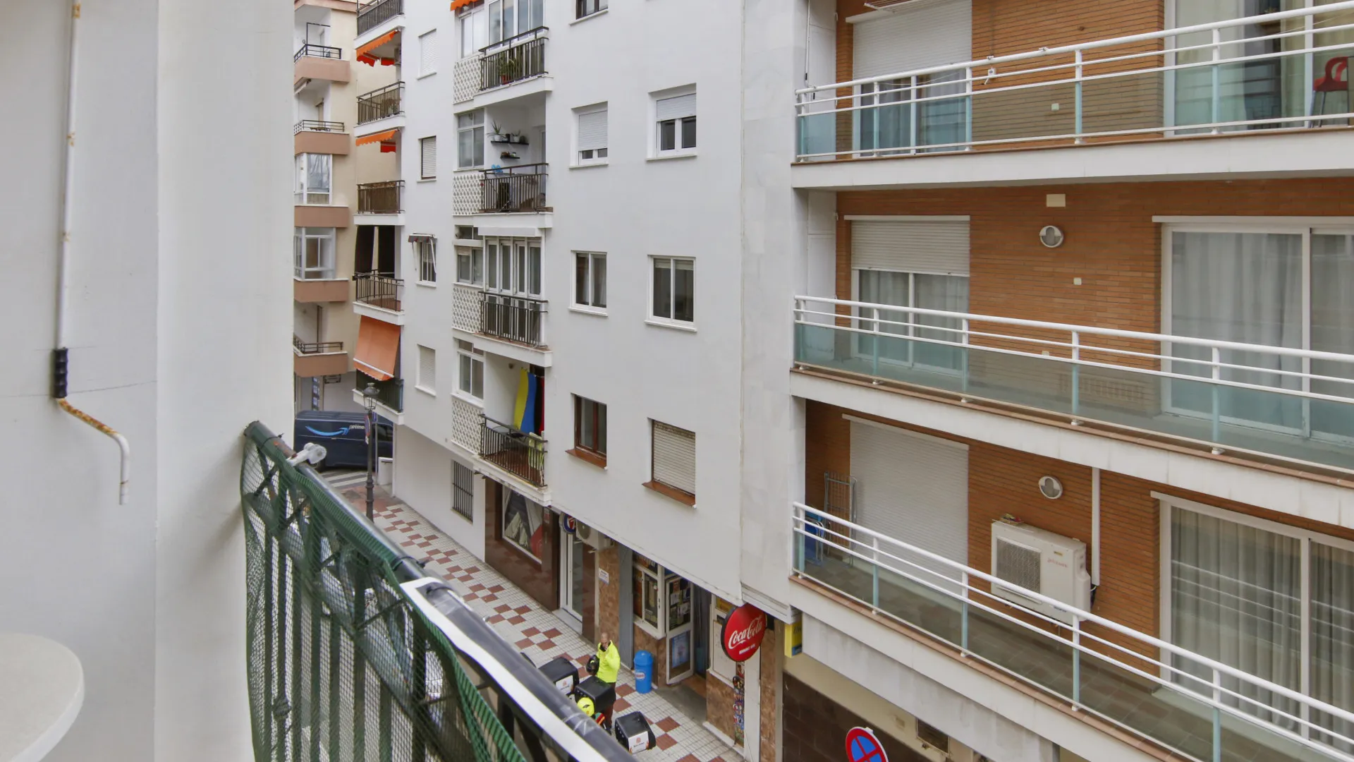 For sale Estepona Centre apartment with 2 bedrooms