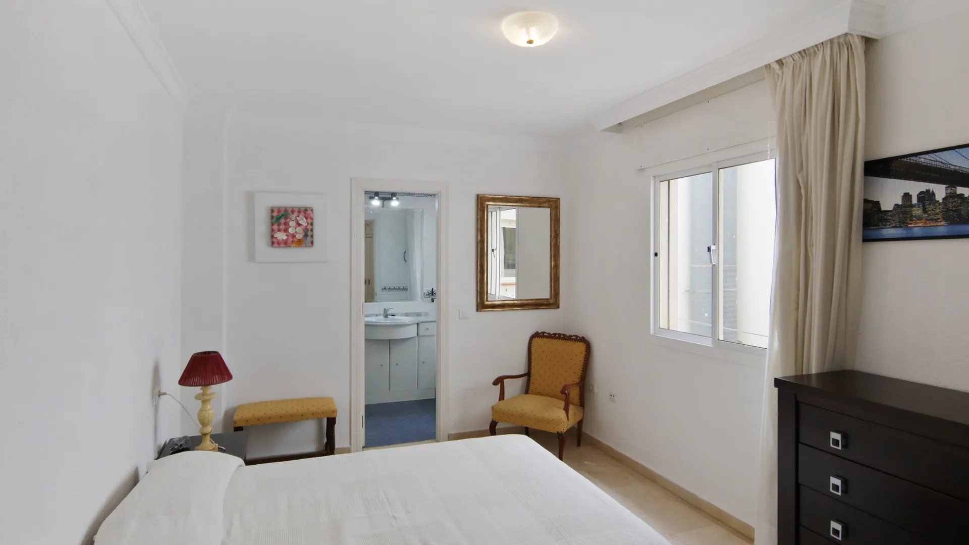 For sale Estepona Centre apartment with 2 bedrooms