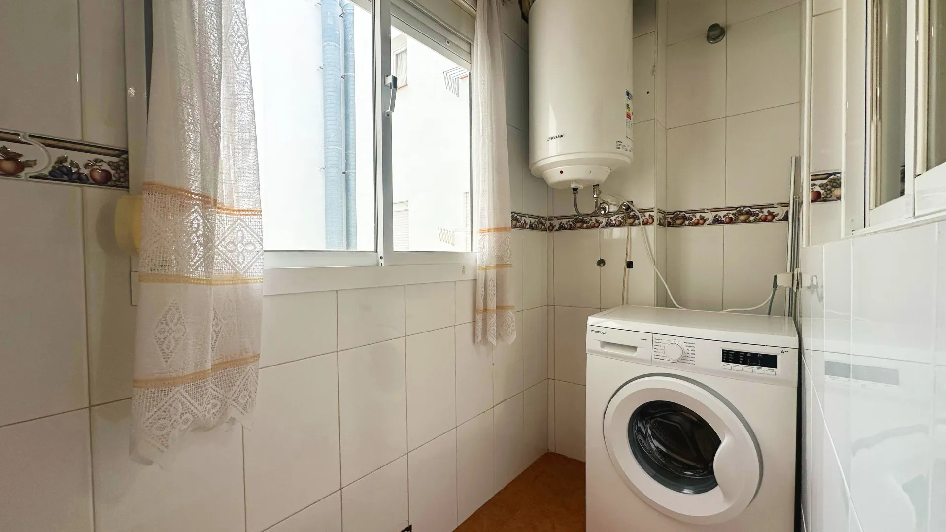 For sale Estepona Centre apartment with 2 bedrooms