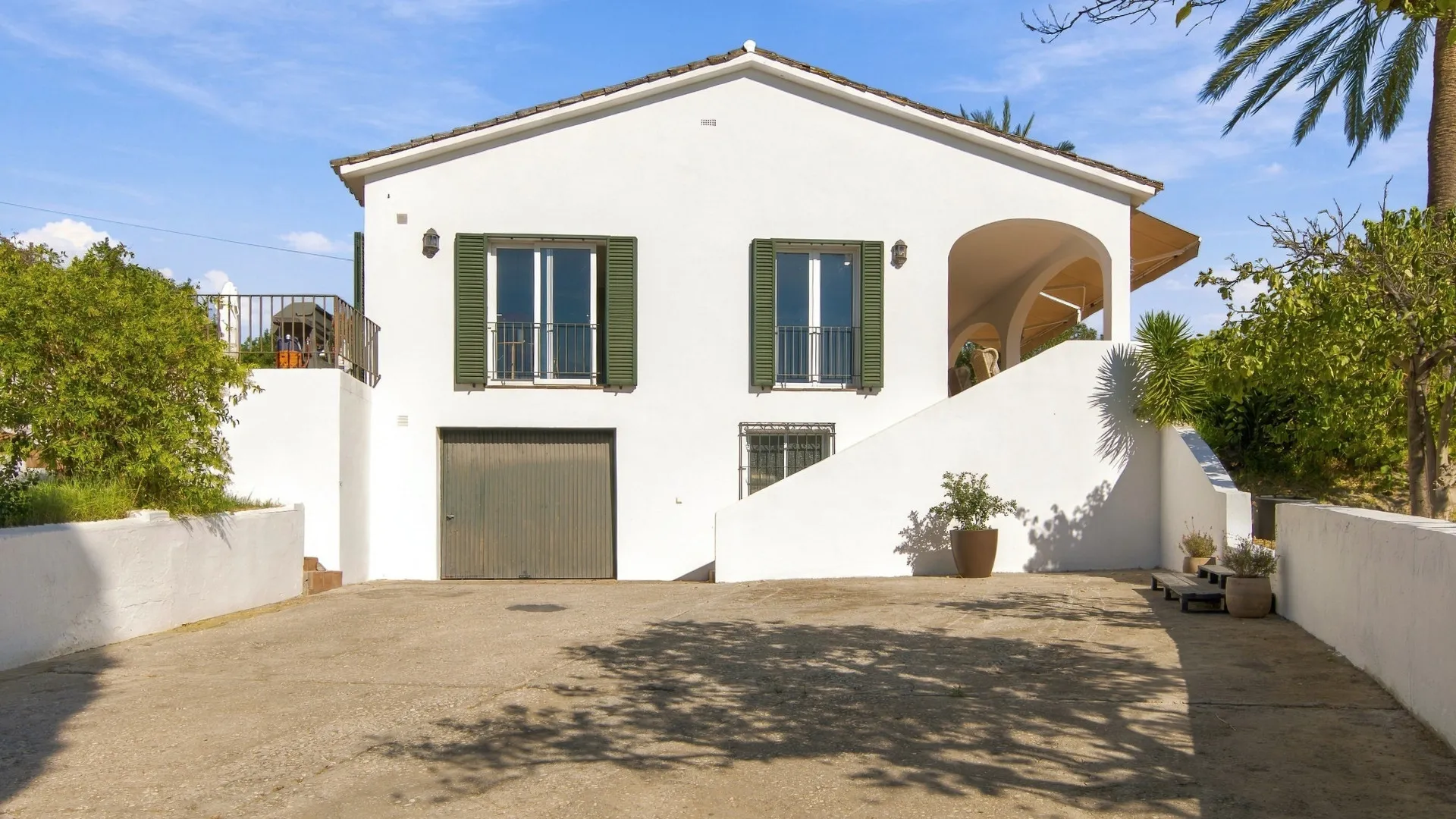 La Alberdina villa for sale
