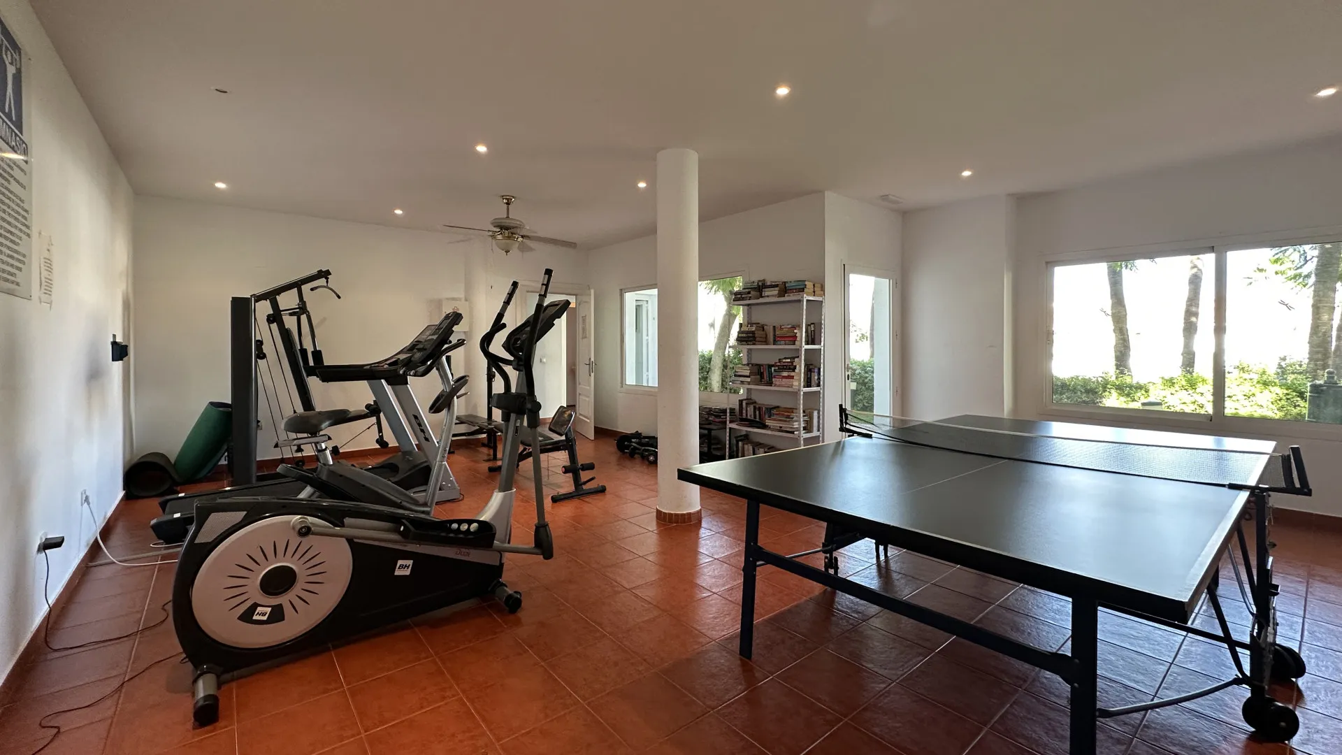 3 bedrooms apartment in Selwo Hills for sale