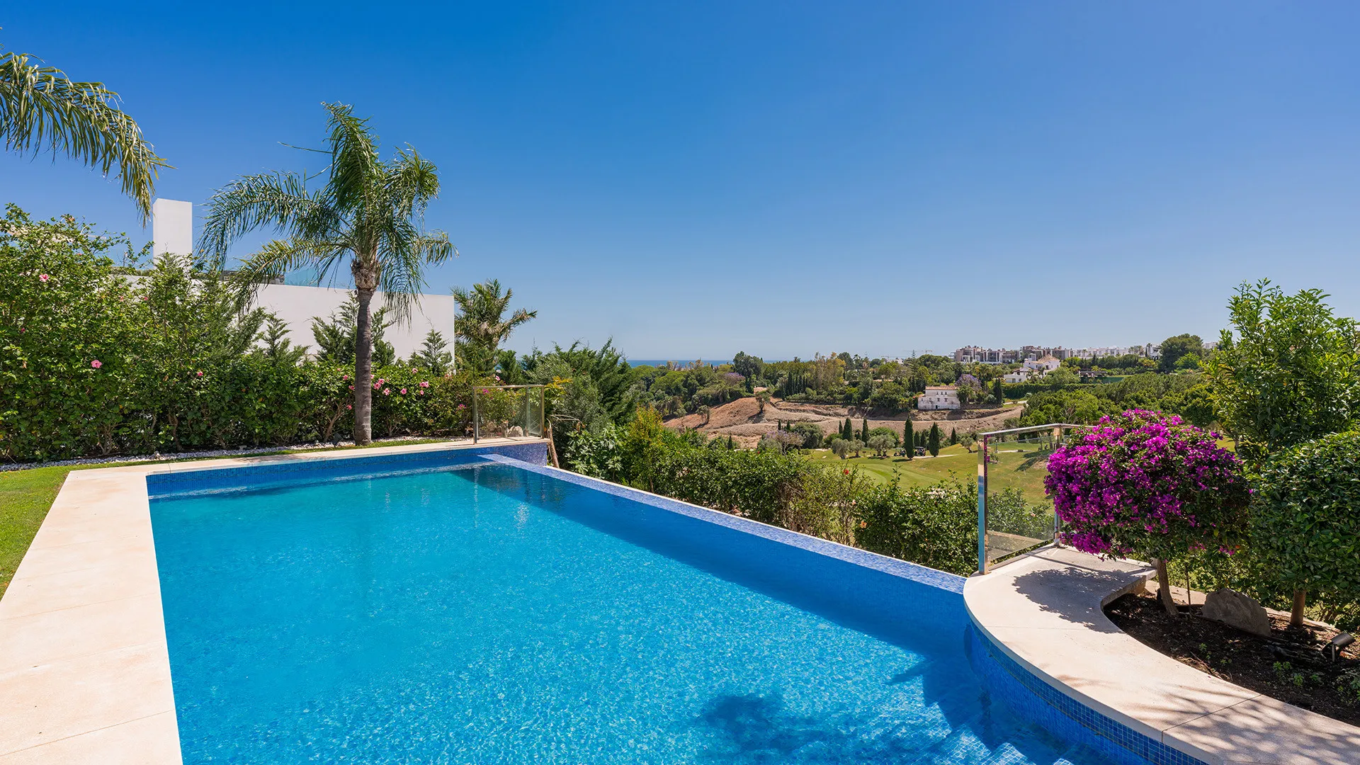 For sale Los Flamingos villa with 5 bedrooms