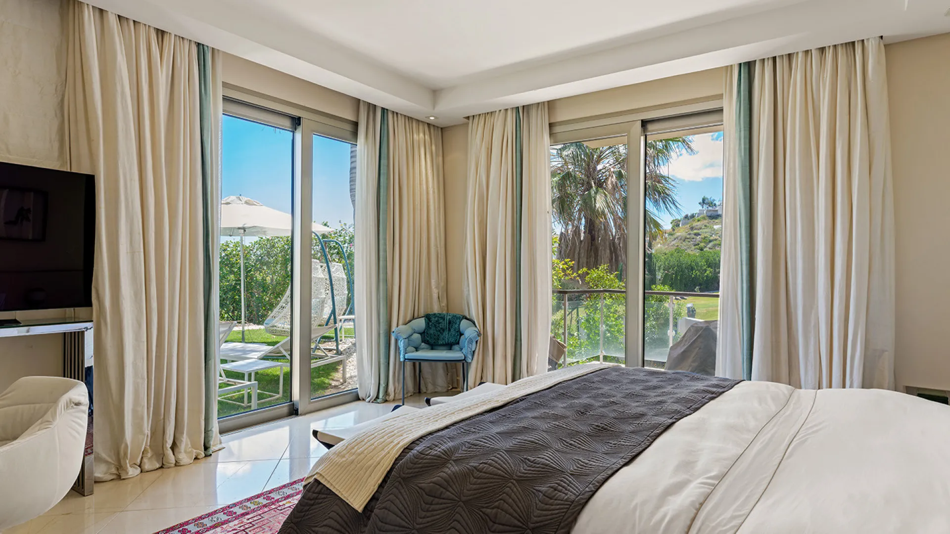 For sale Los Flamingos villa with 5 bedrooms