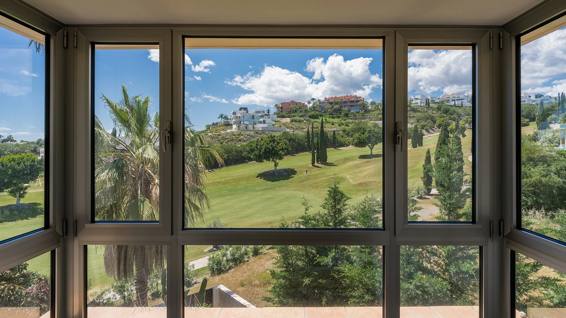 For sale Los Flamingos villa with 5 bedrooms