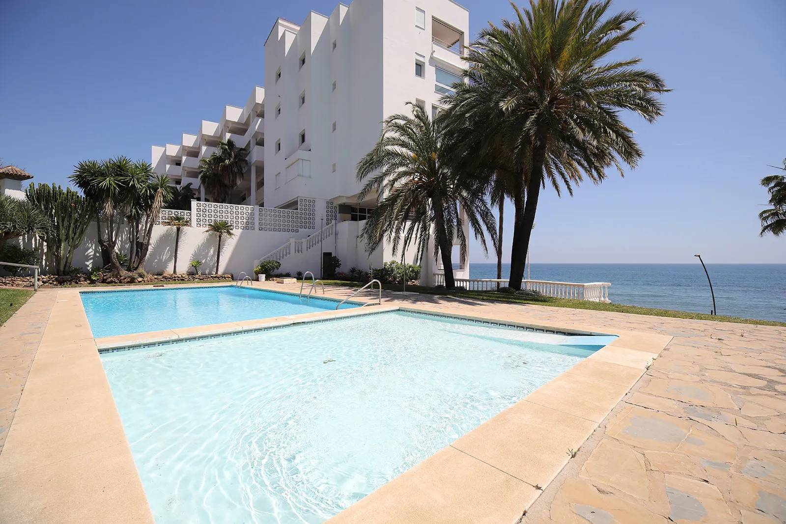 For sale Las Jacarandas penthouse