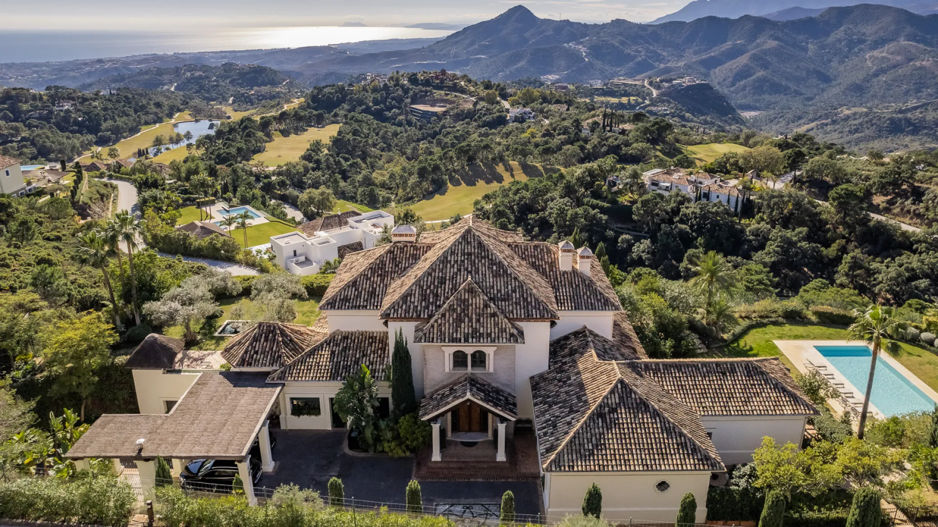 Villa for sale in La Zagaleta with 7 bedrooms