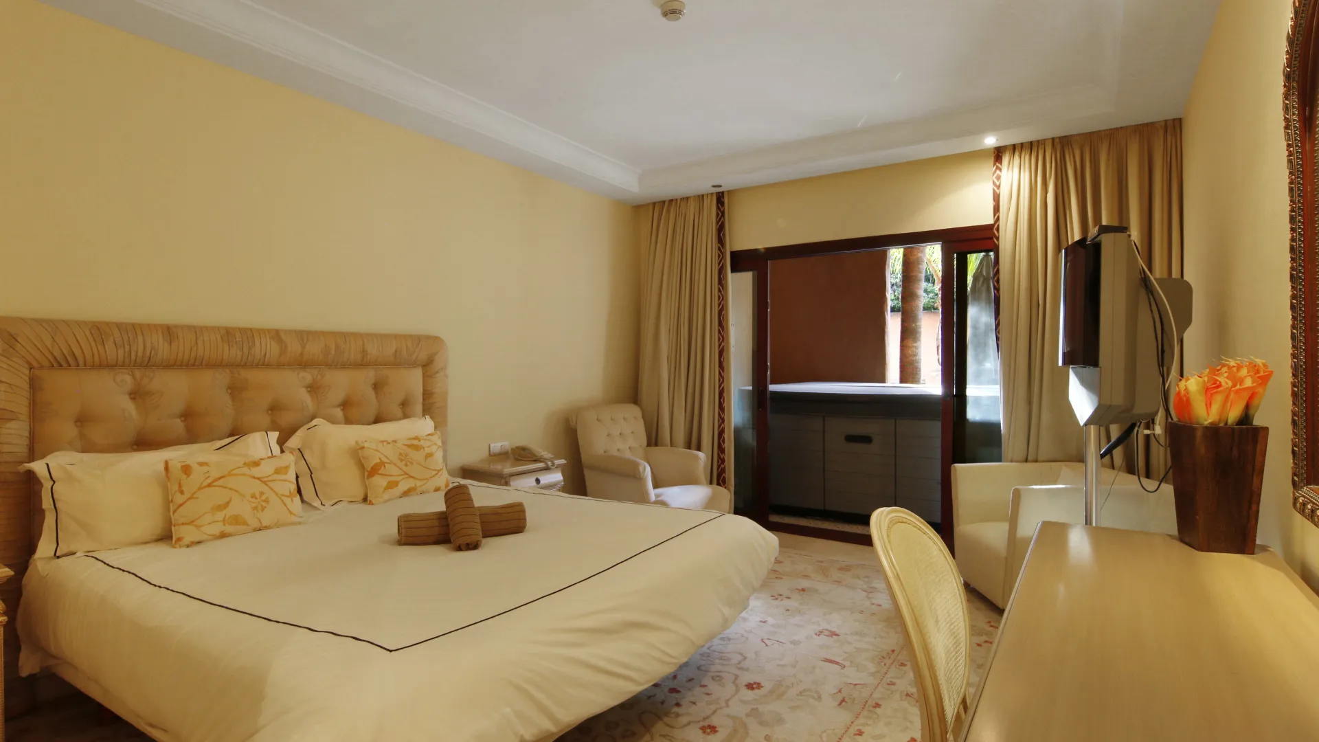 Ground floor apartment for sale in Kempinski