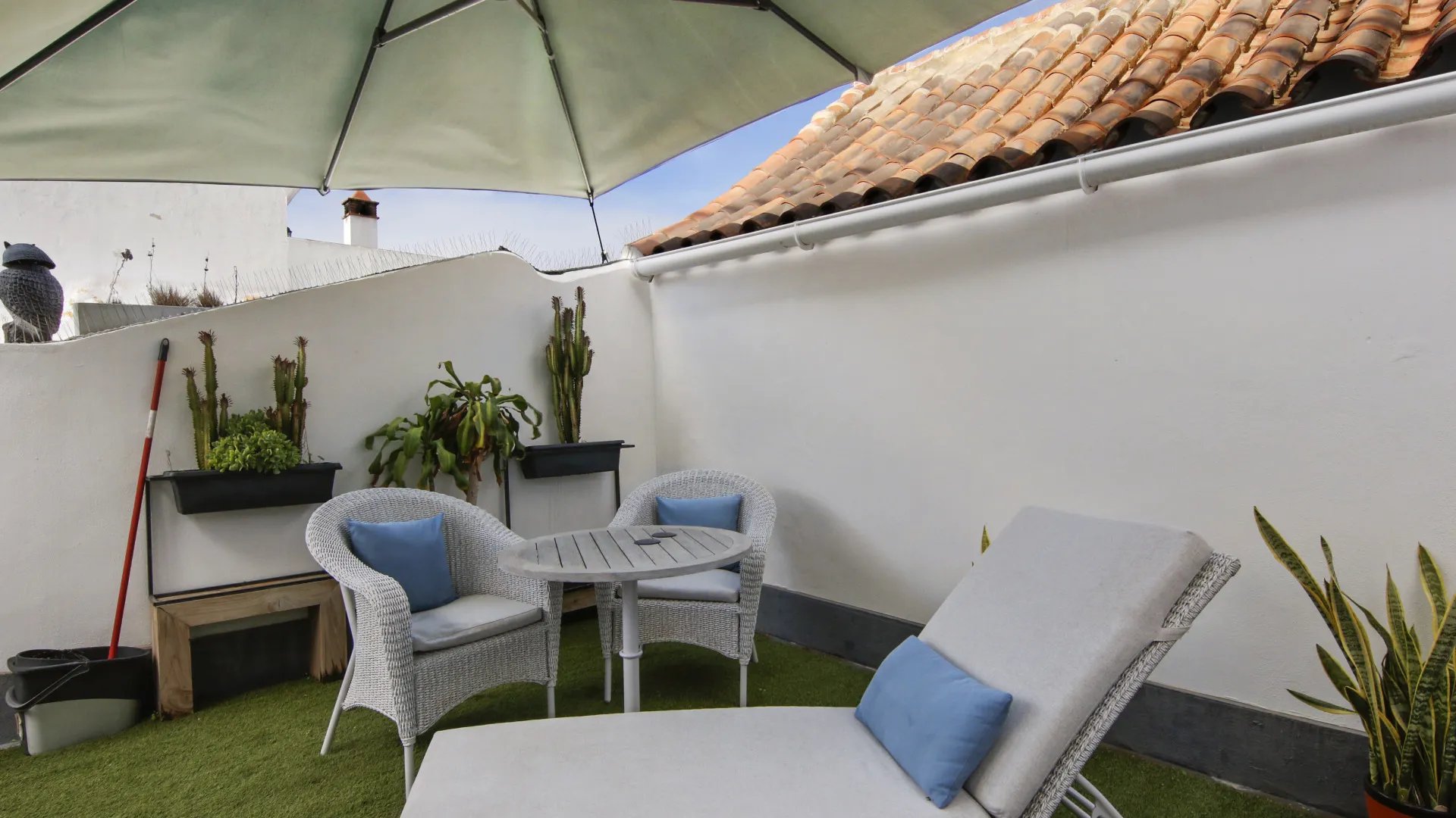 For sale town house in Estepona Old Town with 4 bedrooms