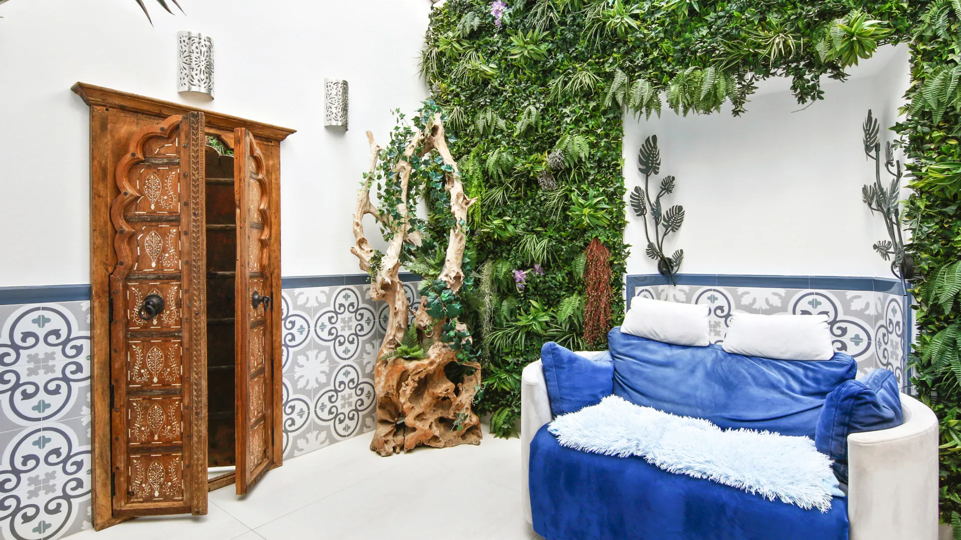 For sale town house in Estepona Old Town with 4 bedrooms