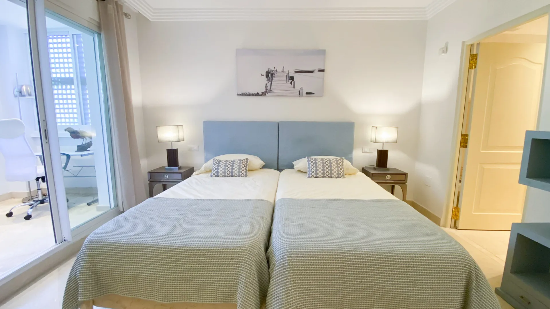 For sale Nueva Andalucia 2 bedrooms ground floor apartment