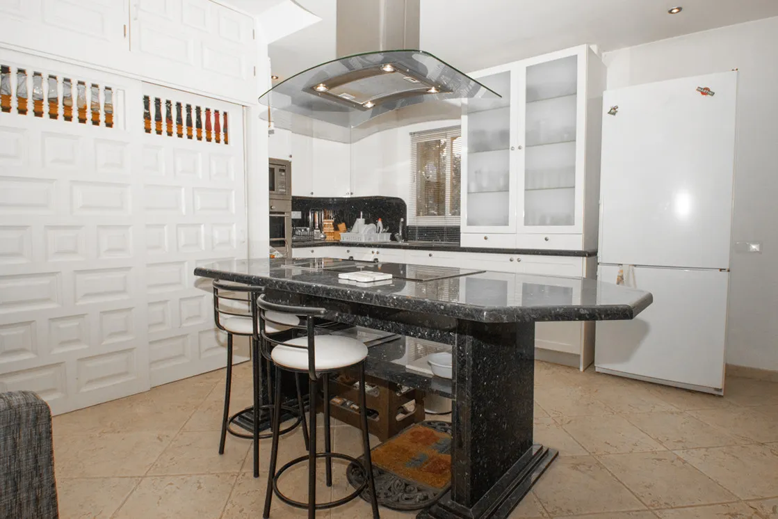 Comprar apartamento planta baja en Marbella Golden Mile