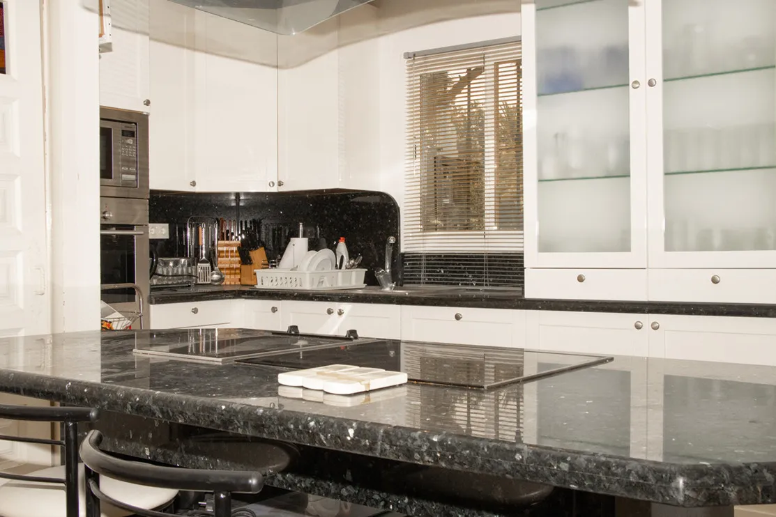 Comprar apartamento planta baja en Marbella Golden Mile