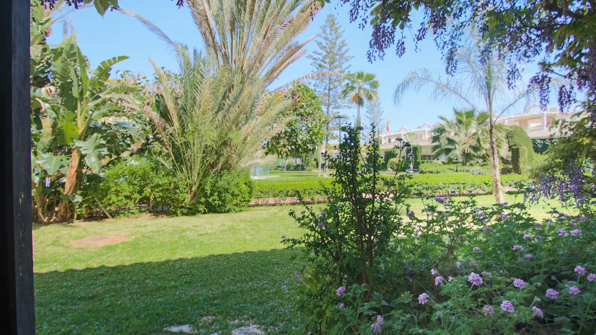 Comprar apartamento planta baja en Marbella Golden Mile