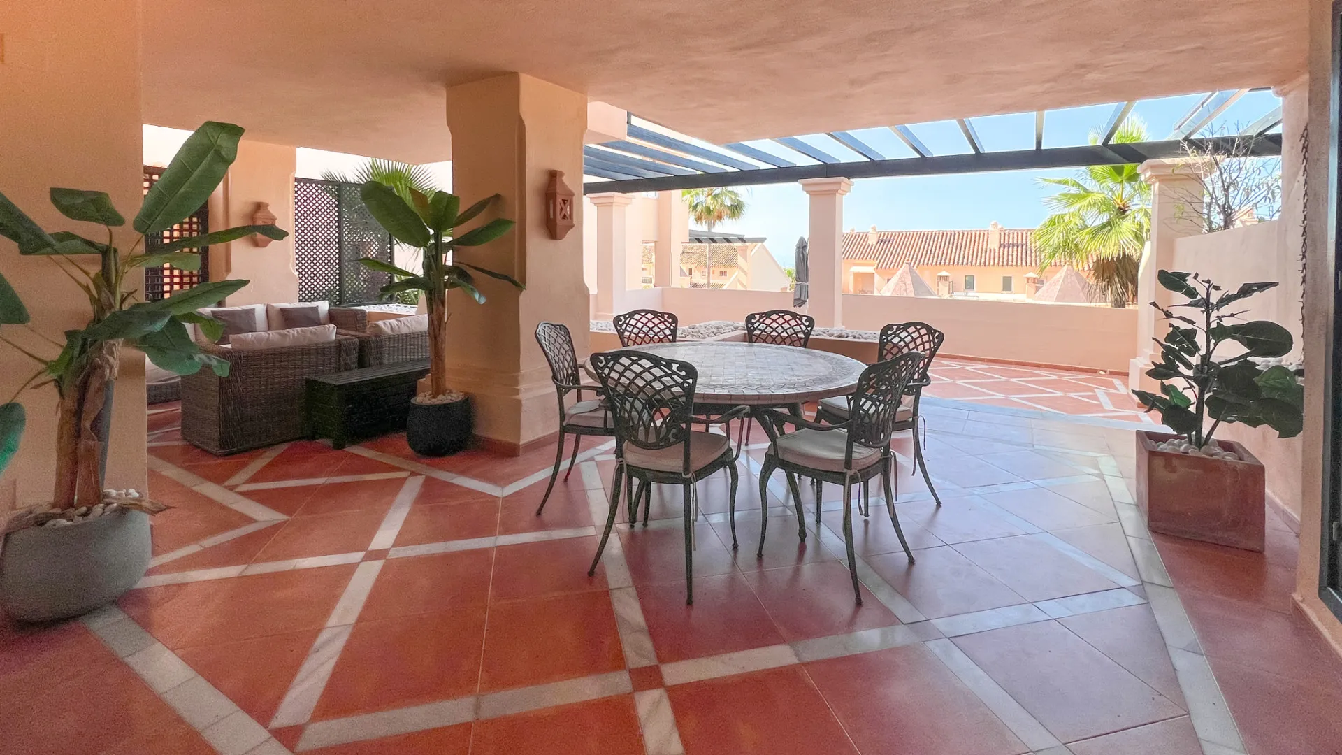 2 bedrooms Nueva Andalucia apartment for sale