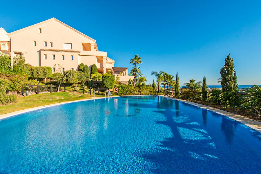 2 bedrooms Nueva Andalucia apartment for sale