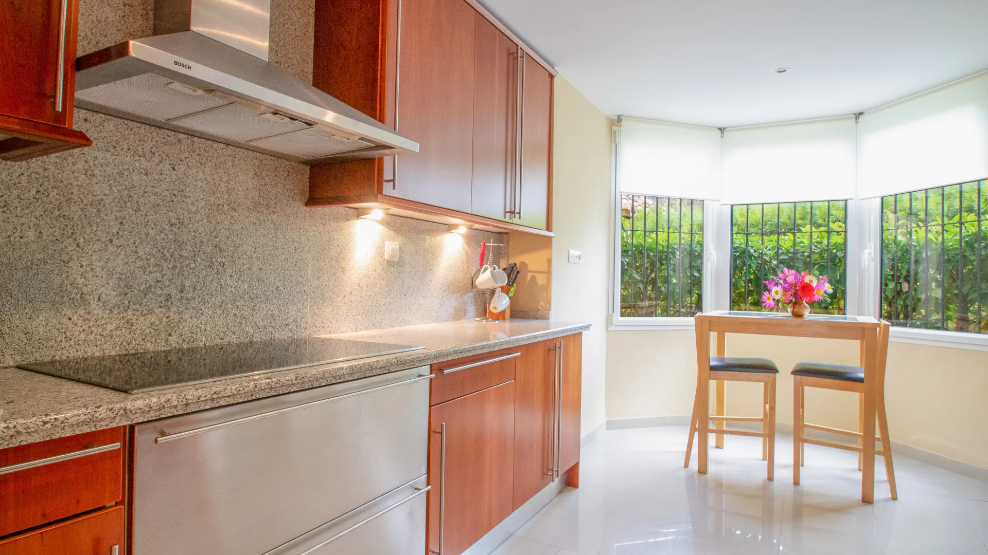2 bedrooms Nueva Andalucia apartment for sale