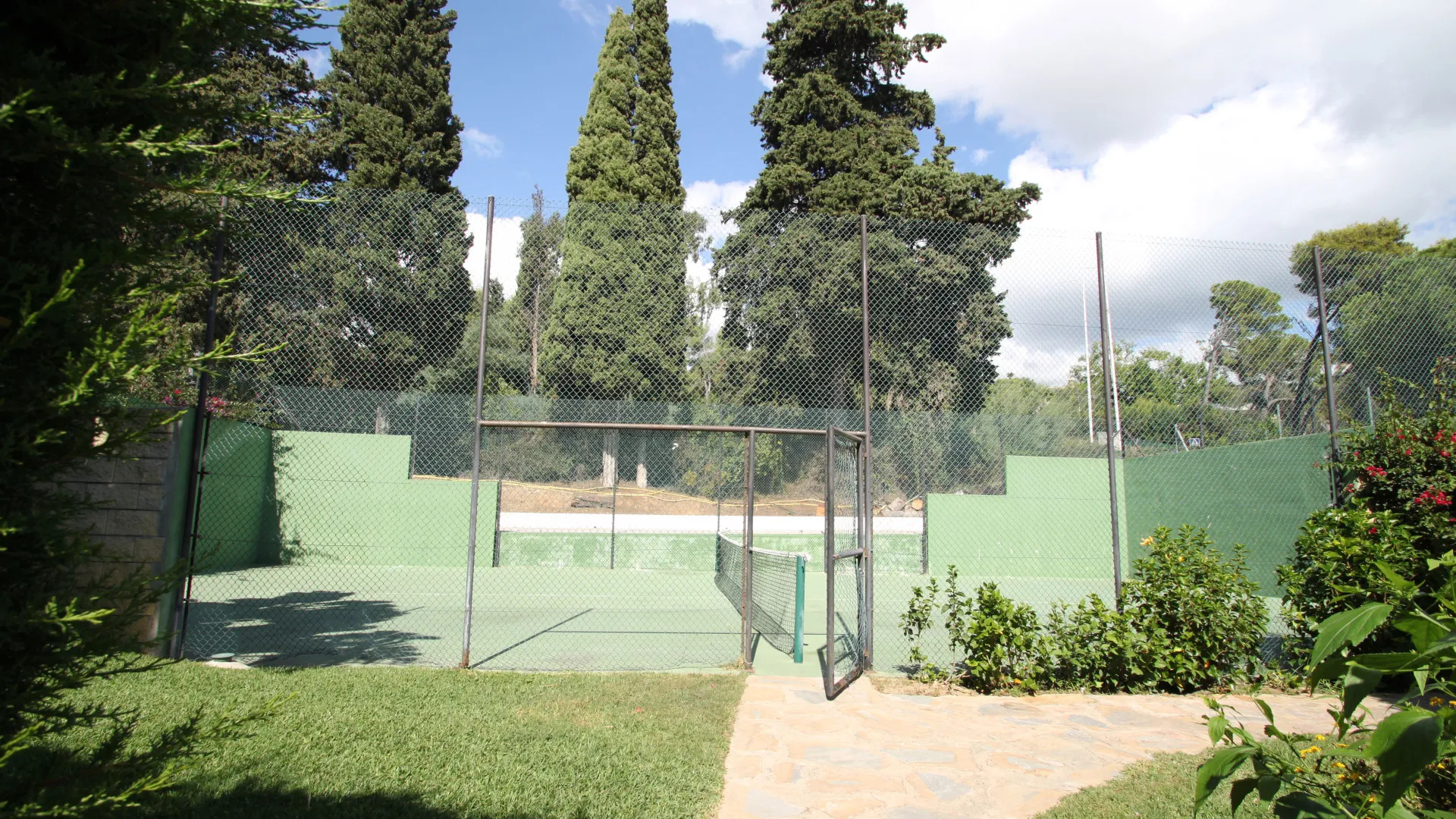 Atico duplex en venta de 3 dormitorios en Marbella Golden Mile