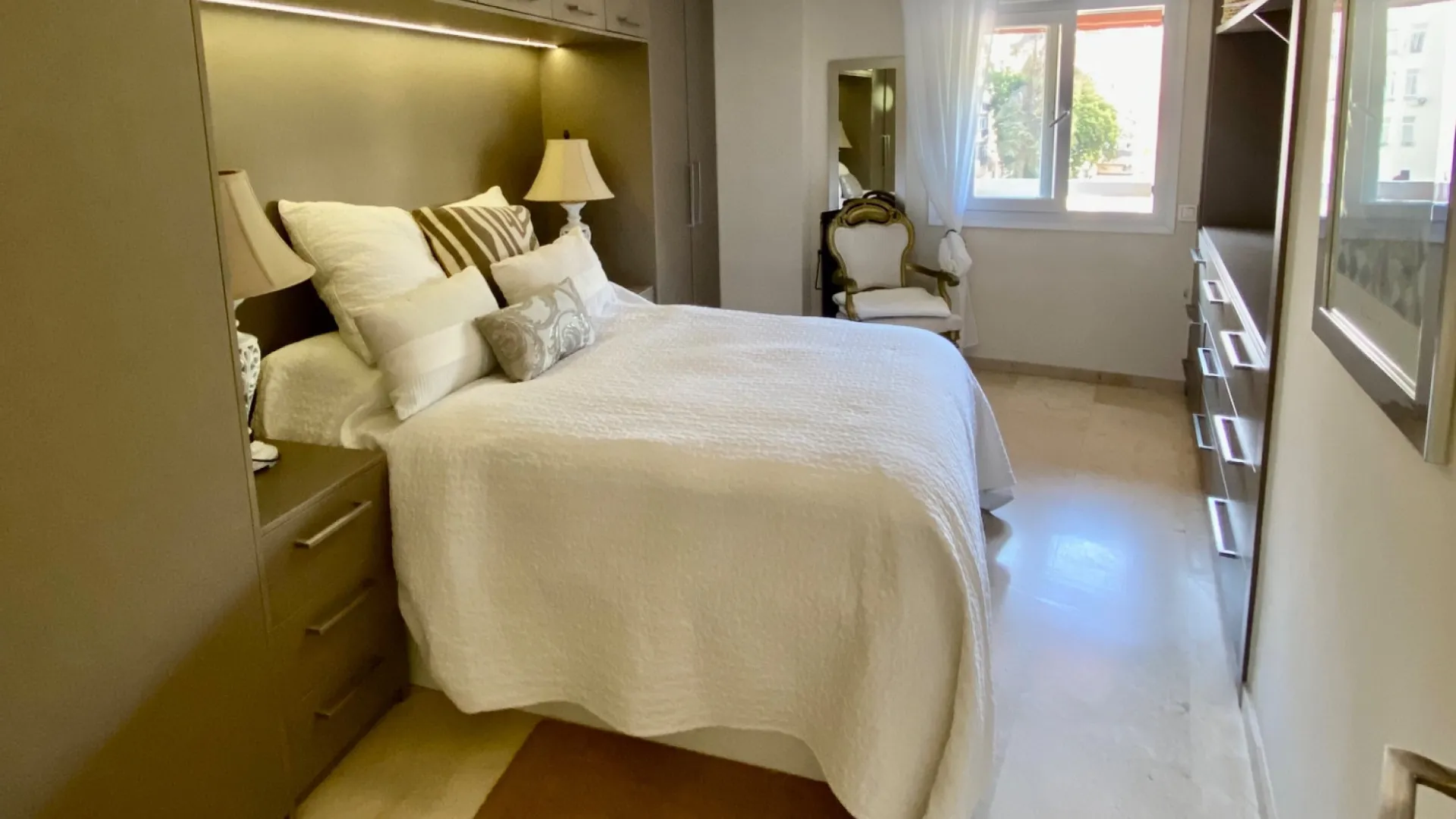 3 bedrooms duplex penthouse in Marbella City for sale
