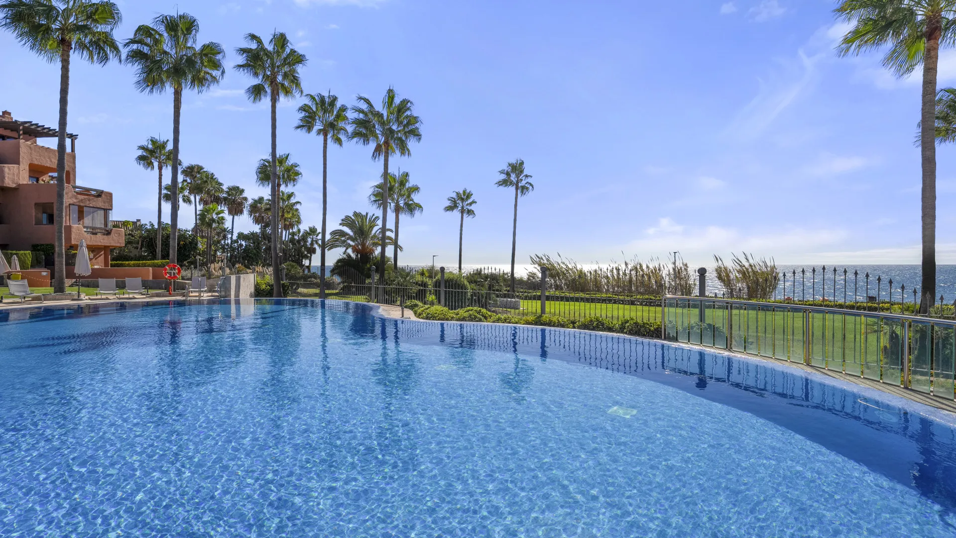 For sale ground floor apartment in Mar Azul with 4 bedrooms