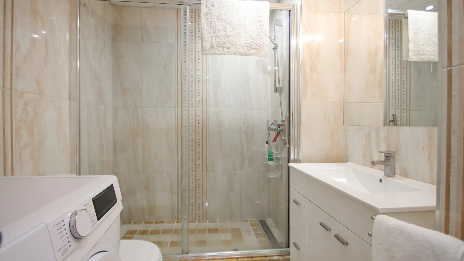 La Carolina apartment for sale
