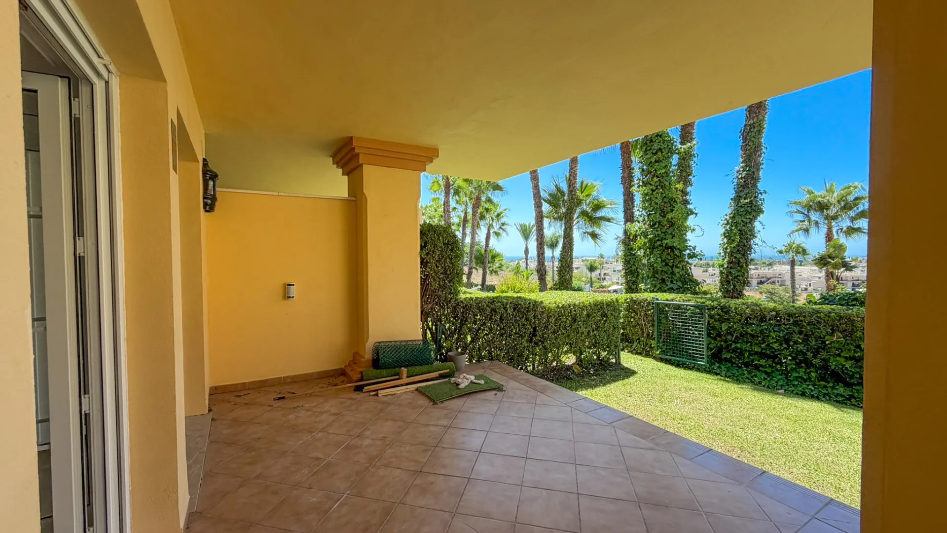 For sale Cumbres del Rodeo ground floor apartment