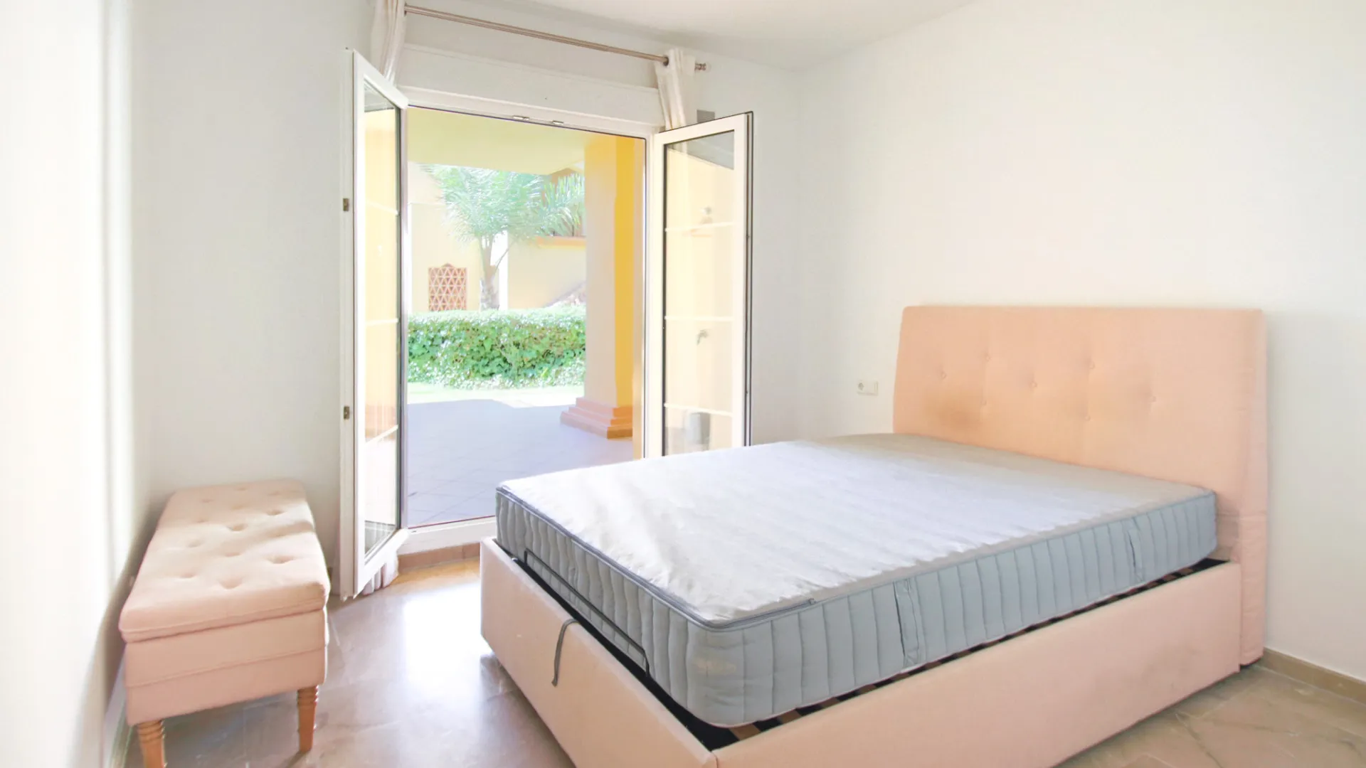 For sale Cumbres del Rodeo ground floor apartment