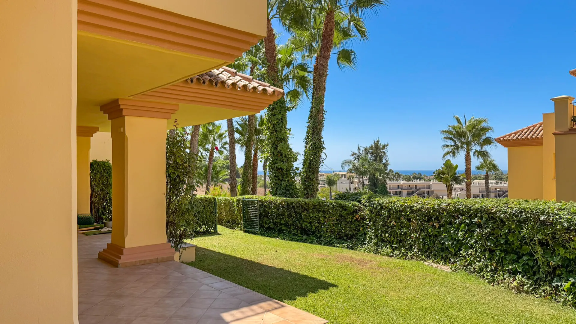 For sale Cumbres del Rodeo ground floor apartment