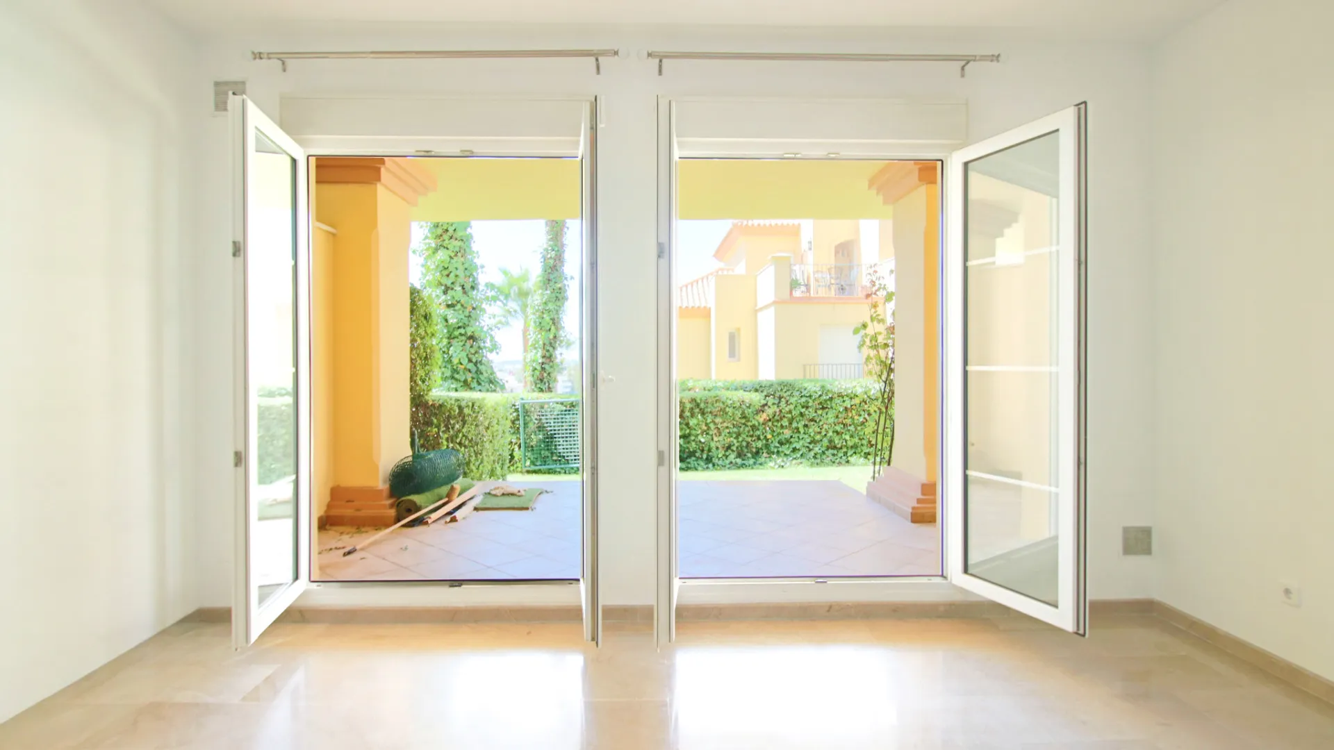 For sale Cumbres del Rodeo ground floor apartment