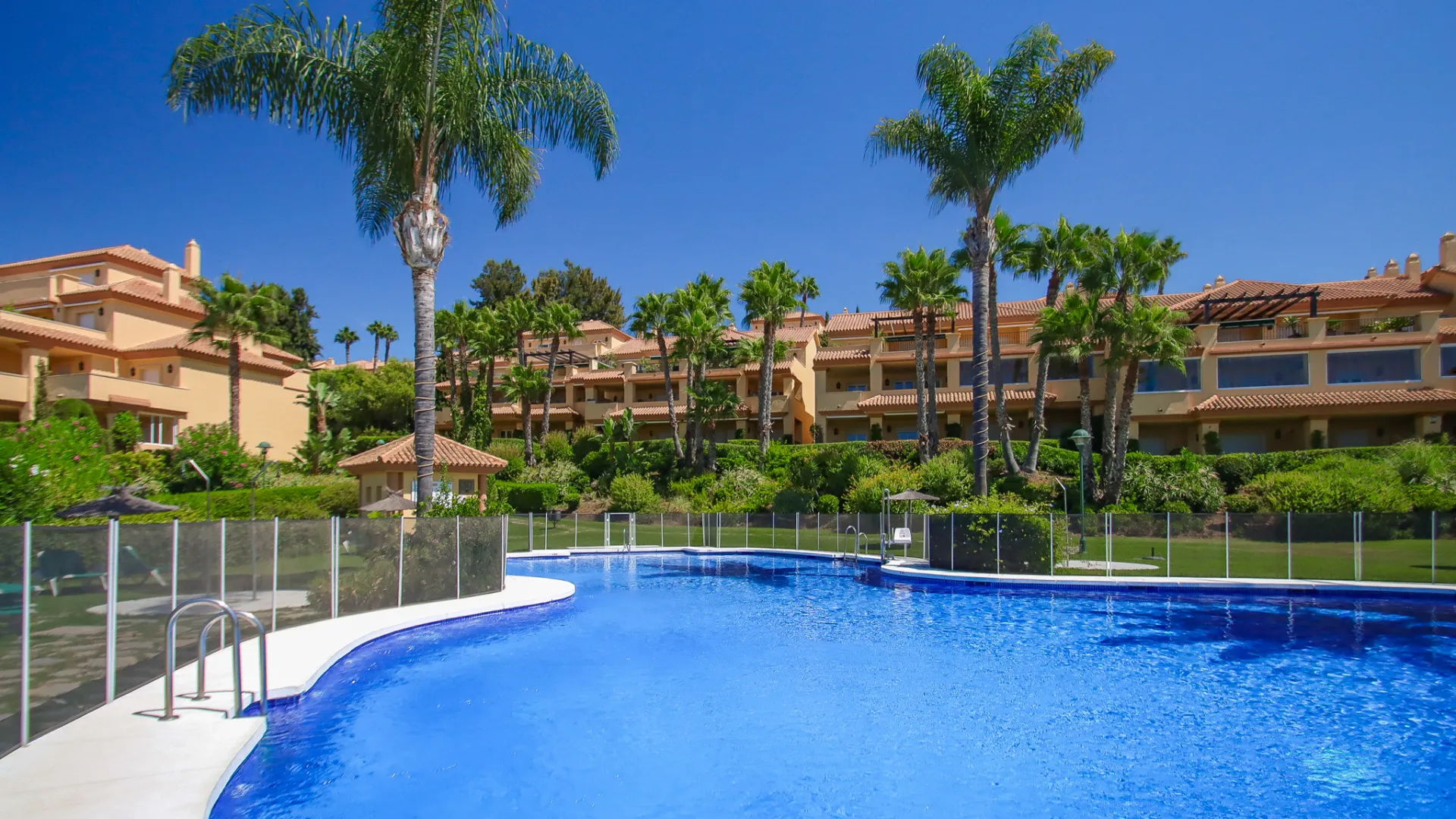 For sale Cumbres del Rodeo ground floor apartment