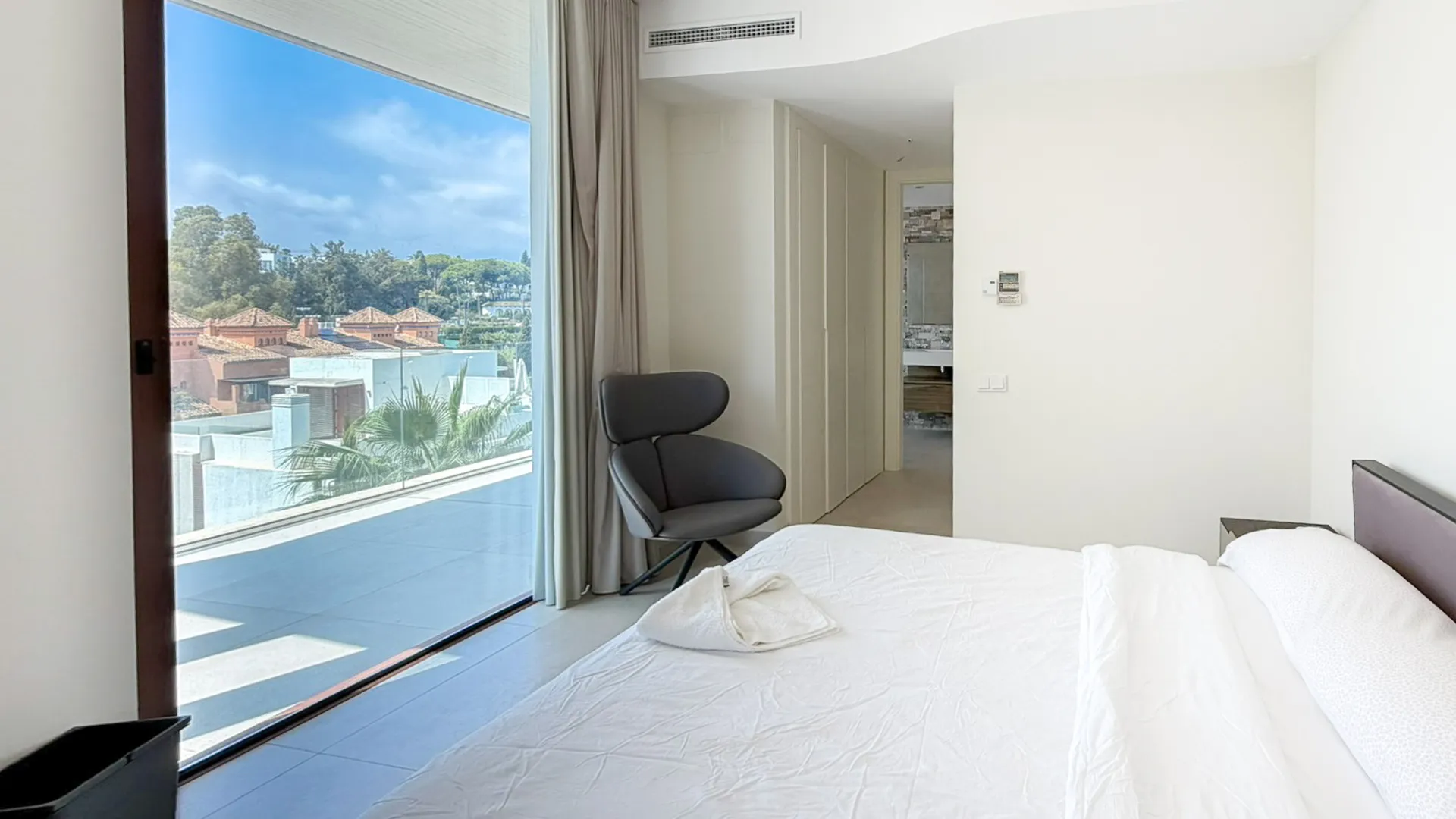 Marbella Golden Mile, villa pareada a la venta