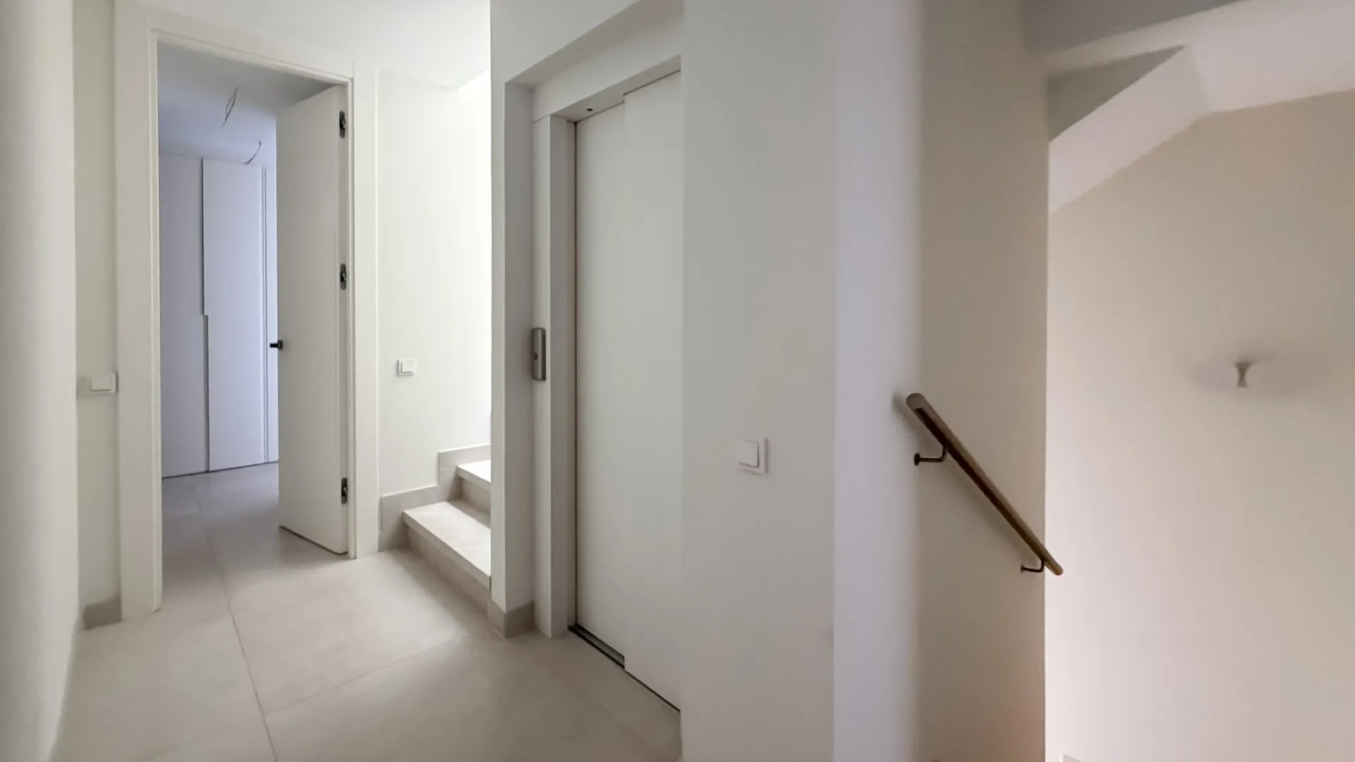 Marbella Golden Mile, villa pareada a la venta