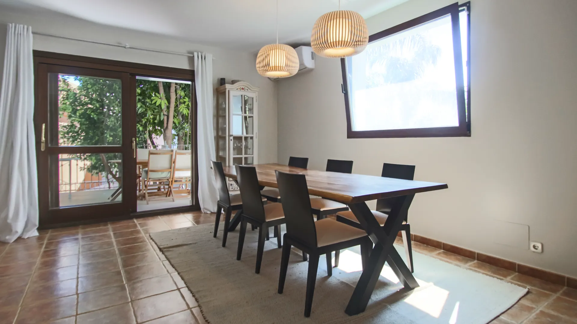 El Paraiso, pareado en venta con 4 dormitorios