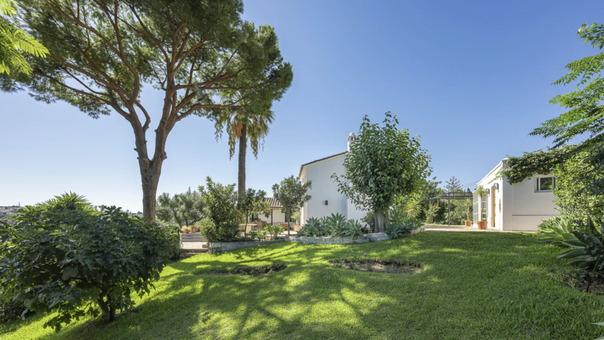 Villa con 3 dormitorios en venta en Guadalmina Alta