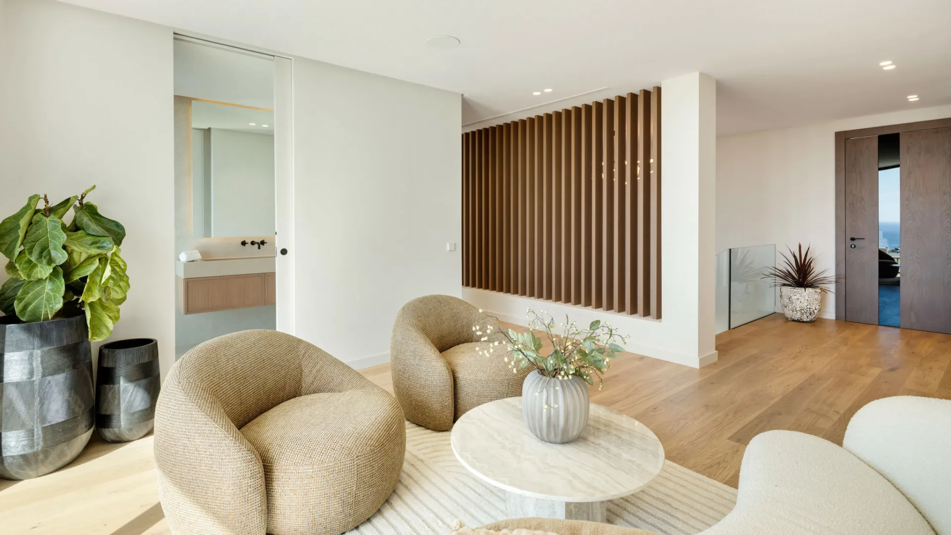 Se vende villa con 5 dormitorios en Elviria
