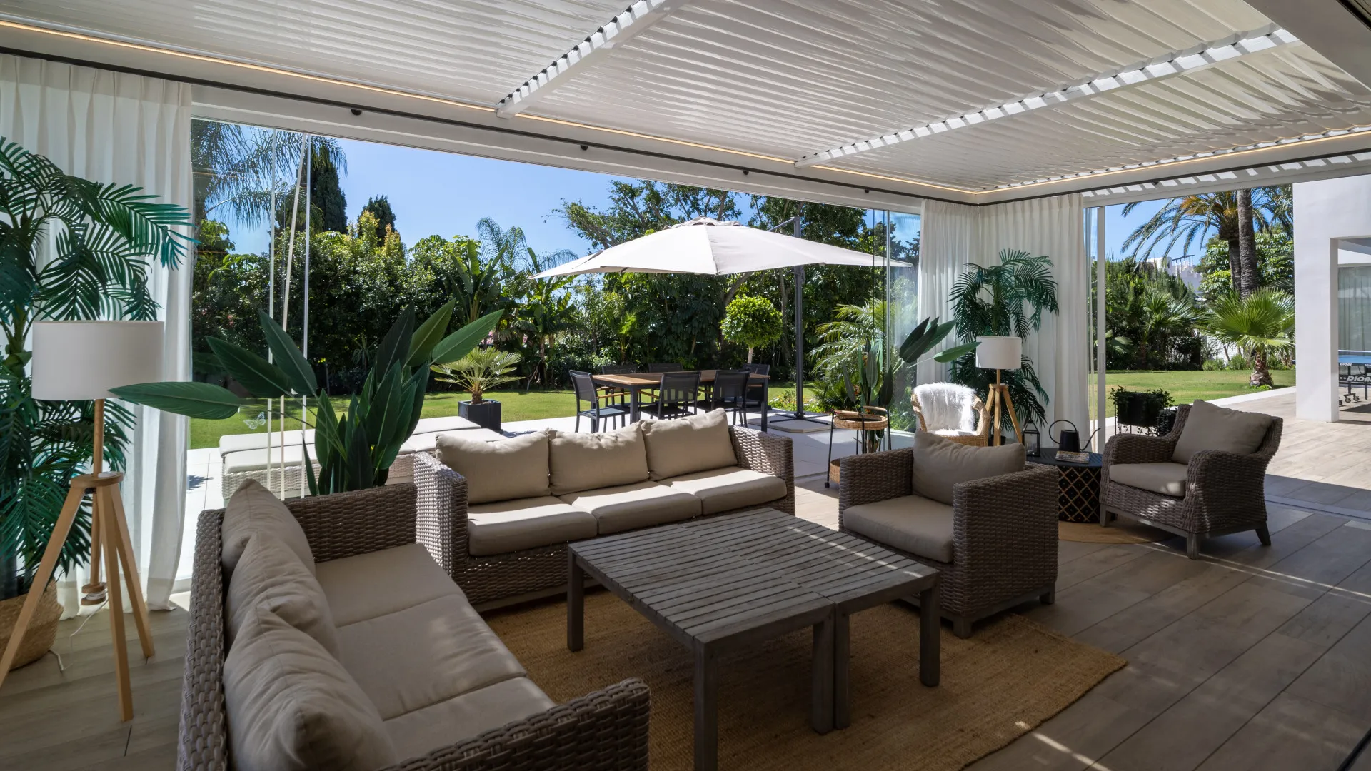 Villa en venta en El Paraiso con 7 dormitorios