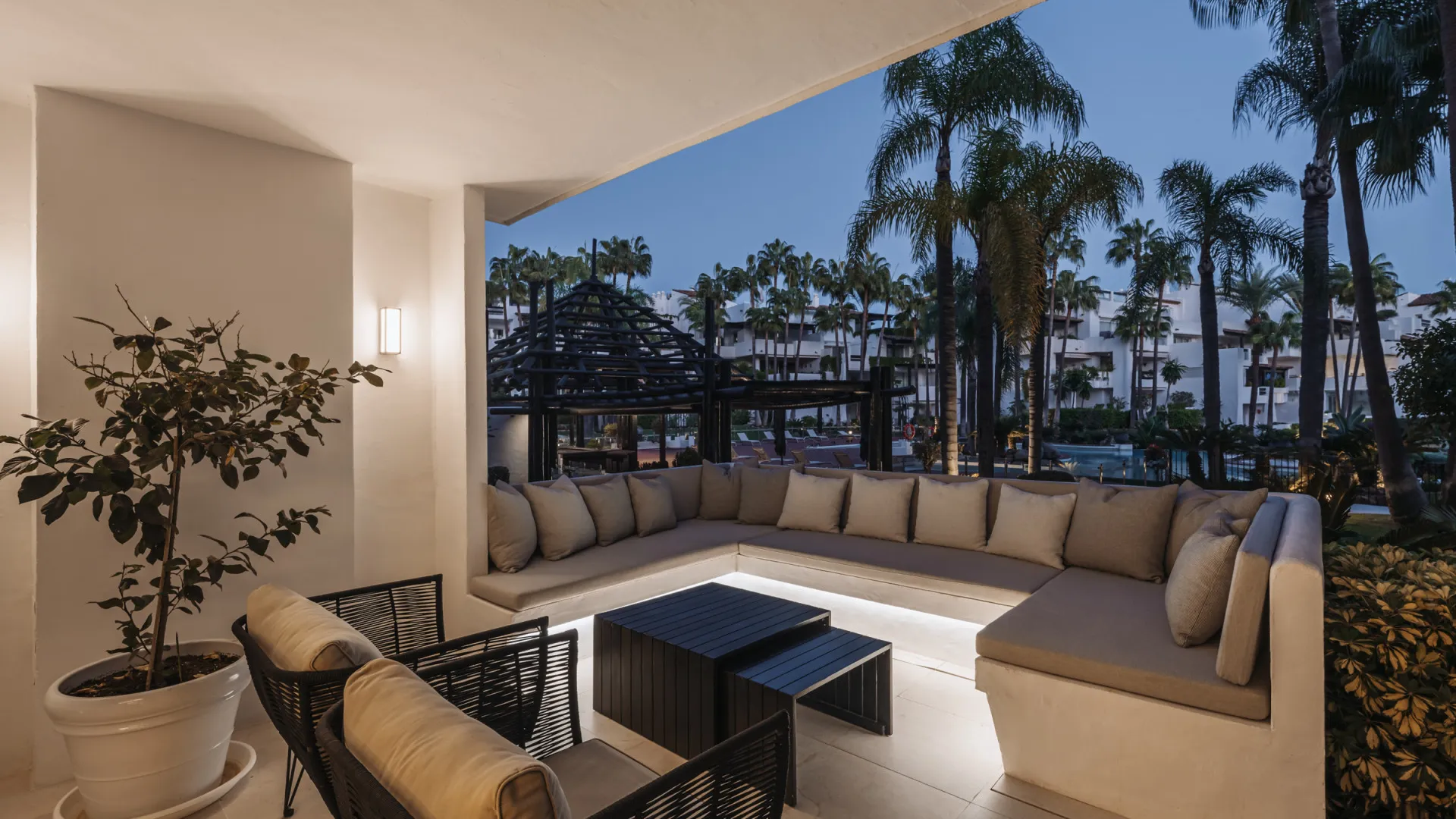 Se vende apartamento con 3 dormitorios en Puente Romano