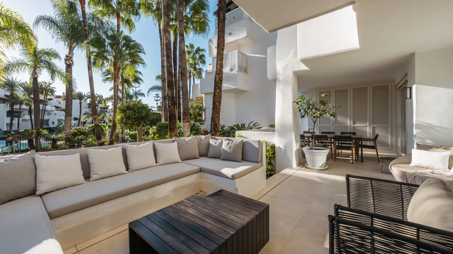 Se vende apartamento con 3 dormitorios en Puente Romano